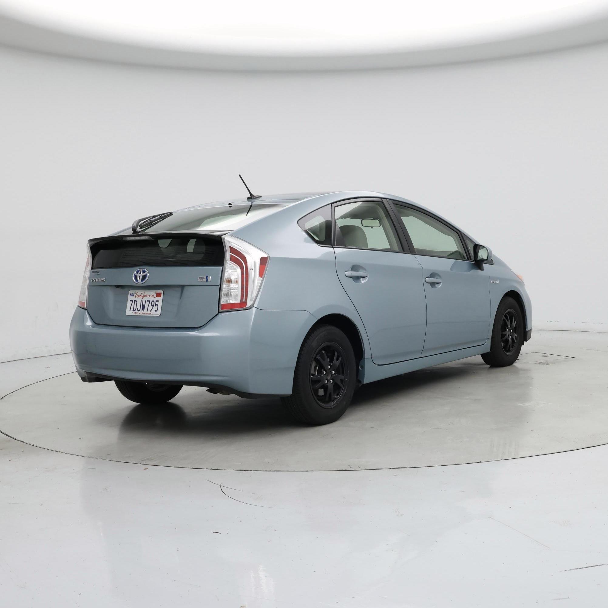 Thumbnail: 2014 Toyota Prius - 8