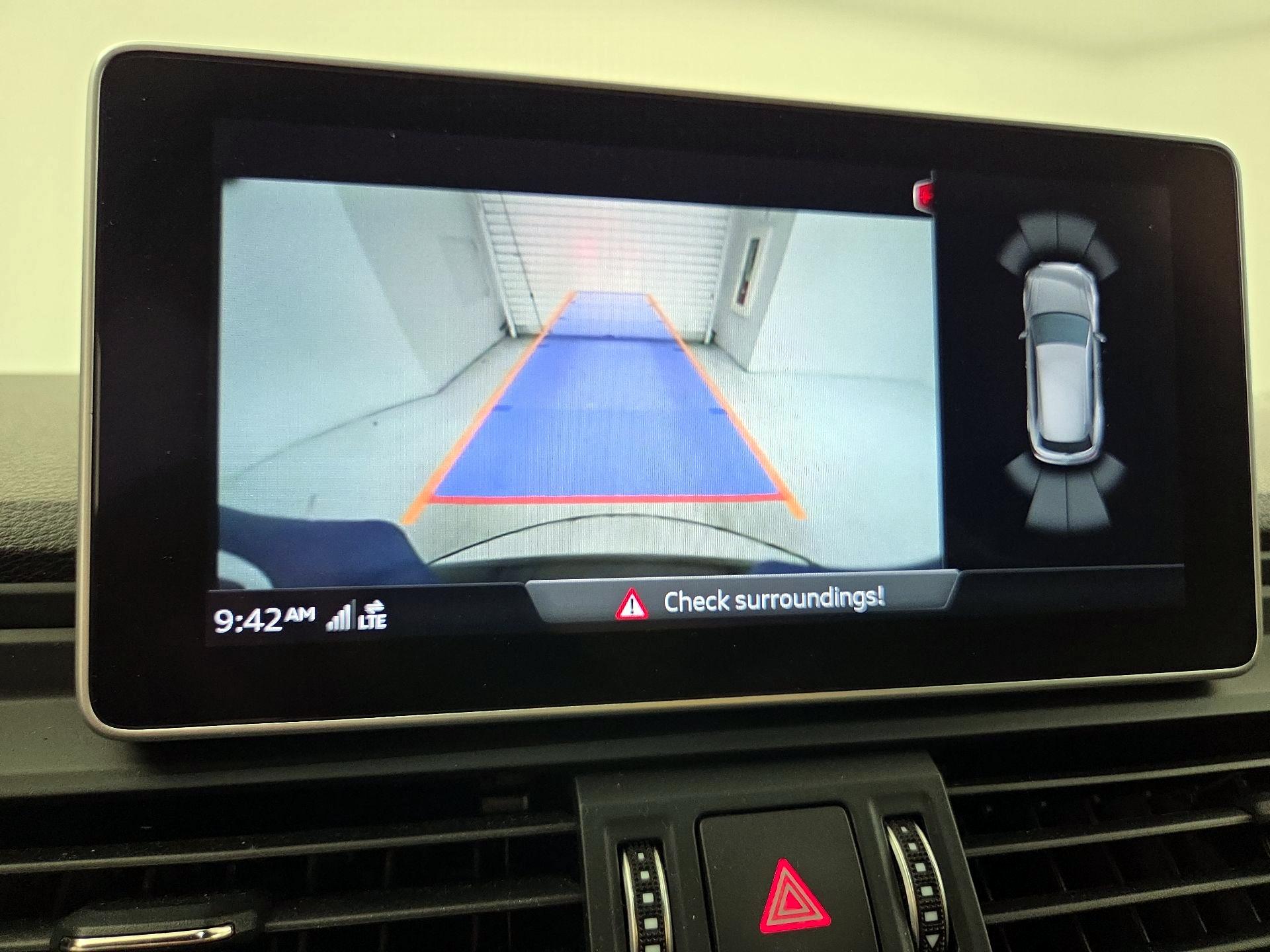 Thumbnail: 2019 Audi SQ5 - 15