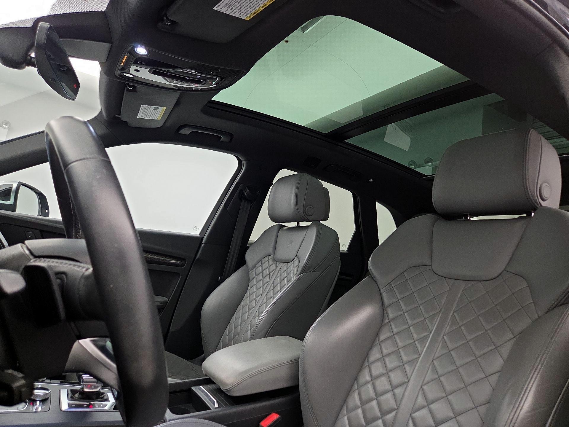 Thumbnail: 2019 Audi SQ5 - 20