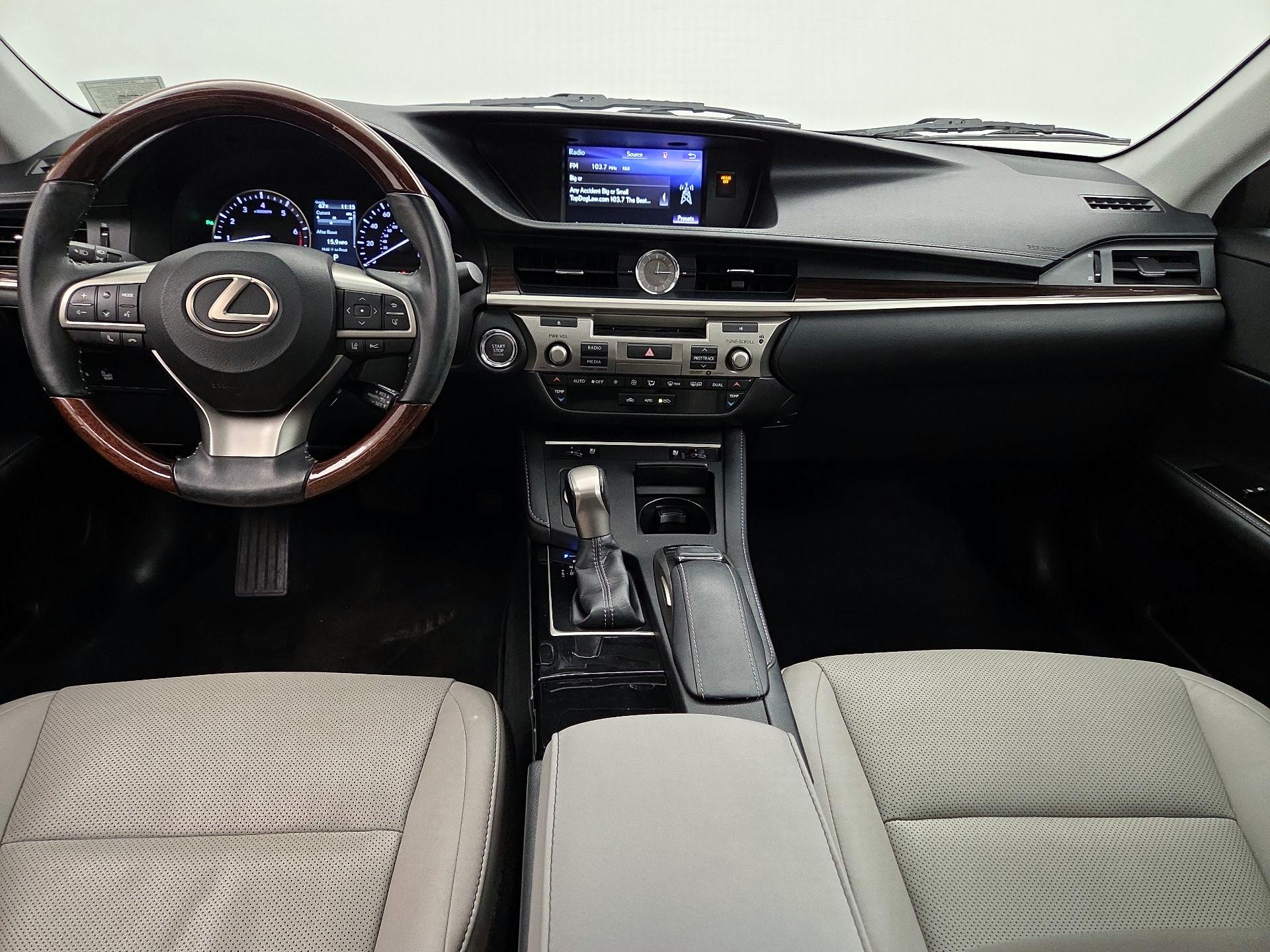 Thumbnail: 2018 Lexus ES - 9