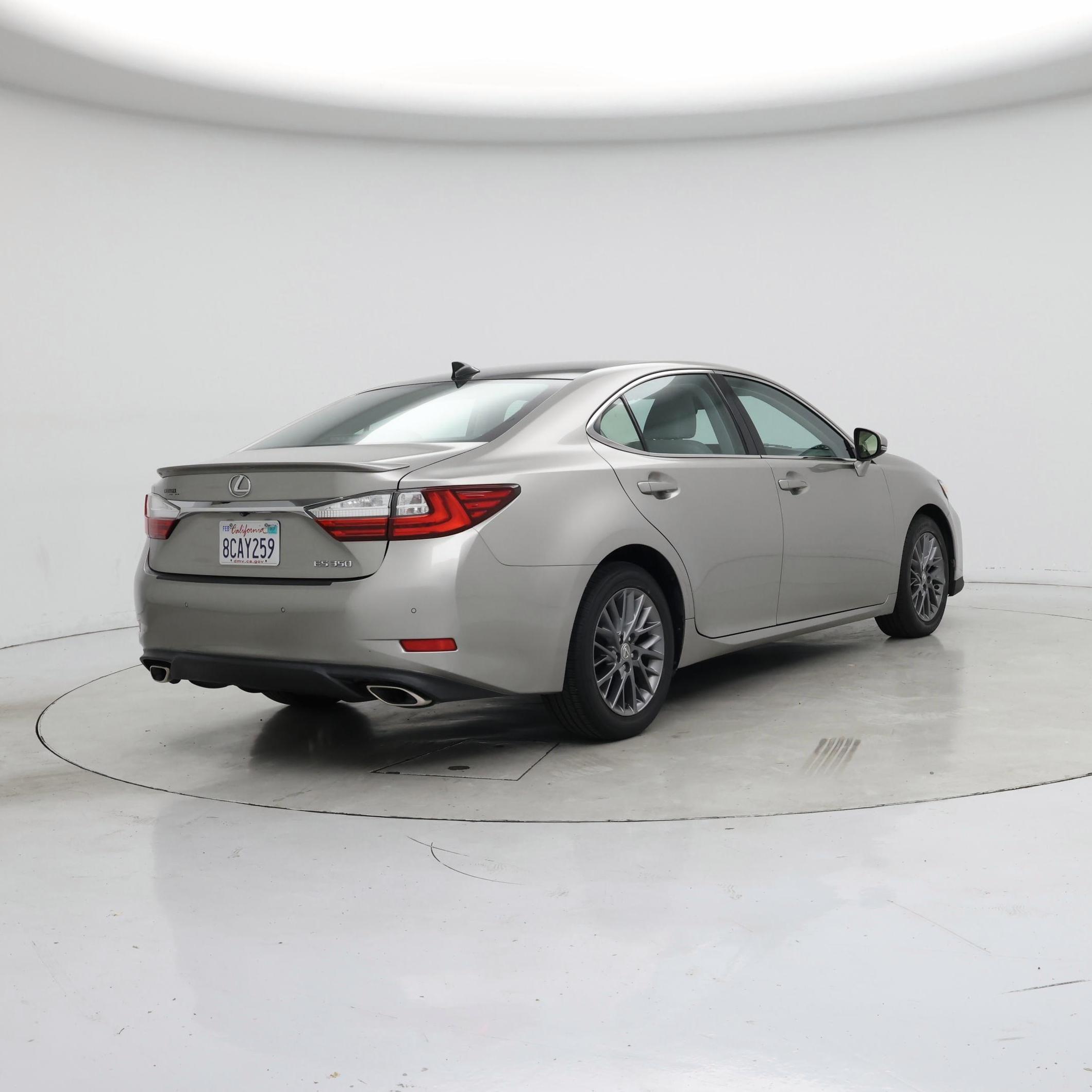 Thumbnail: 2018 Lexus ES - 8