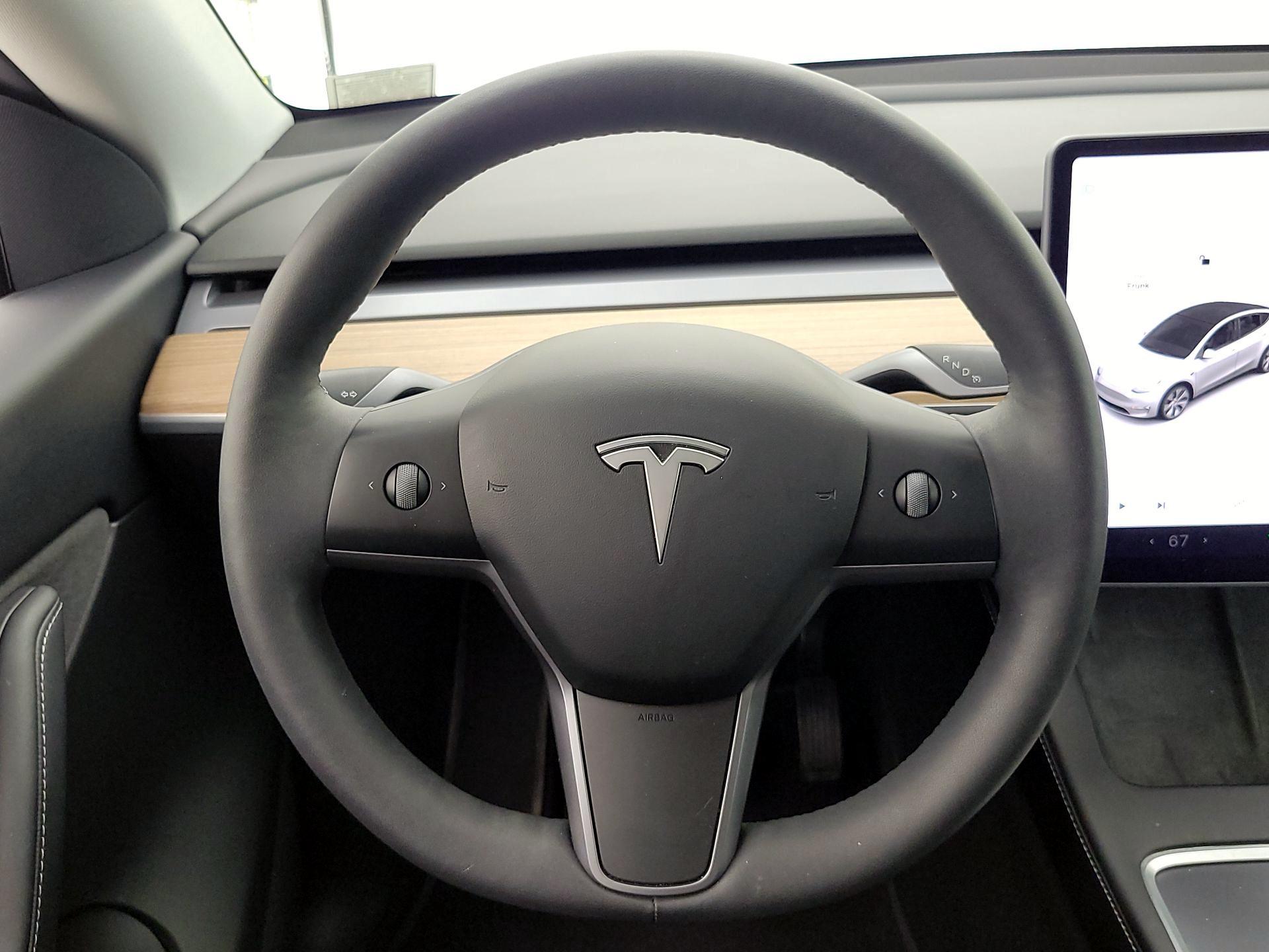 Thumbnail: 2022 Tesla Model Y - 10