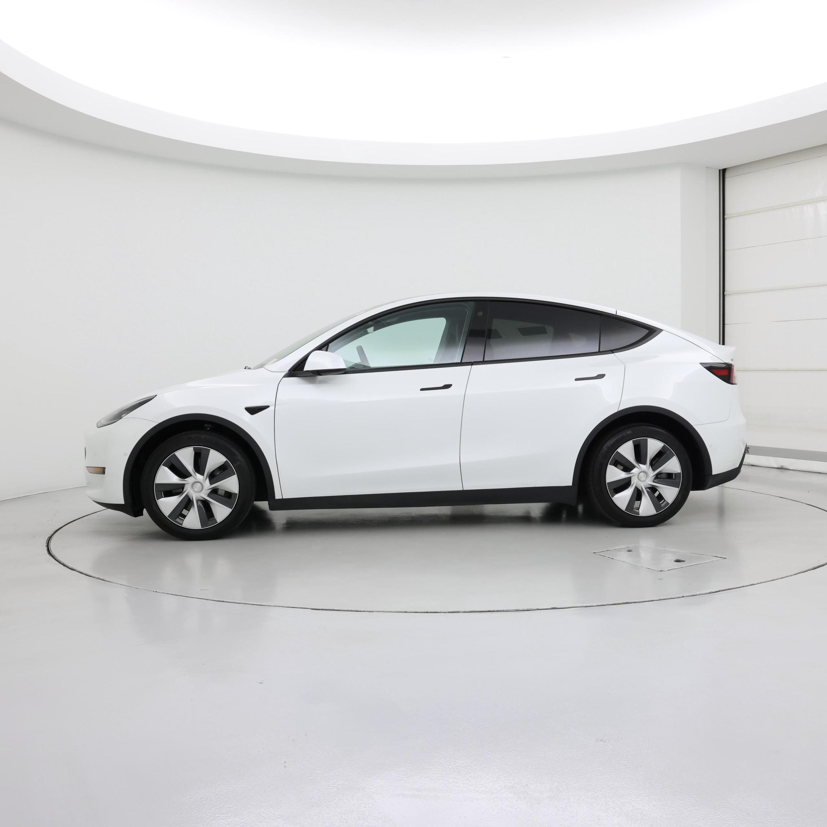 Thumbnail: 2022 Tesla Model Y - 3