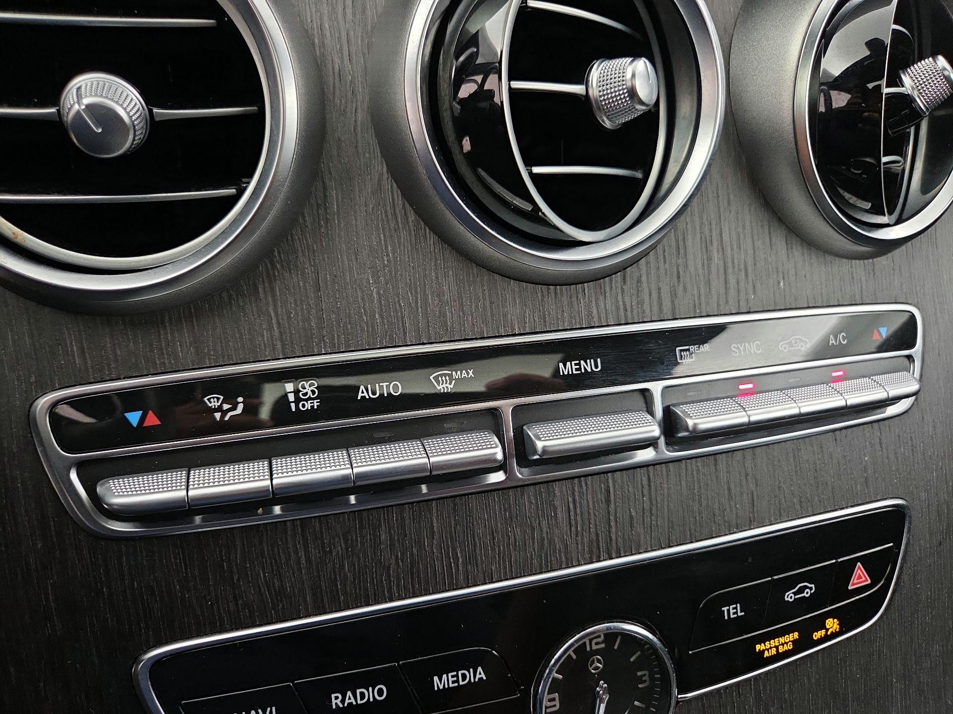 Thumbnail: 2019 Mercedes-Benz C-Class - 16