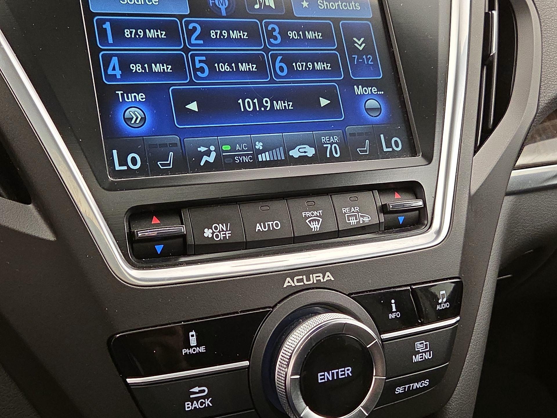 Thumbnail: 2017 Acura MDX - 16
