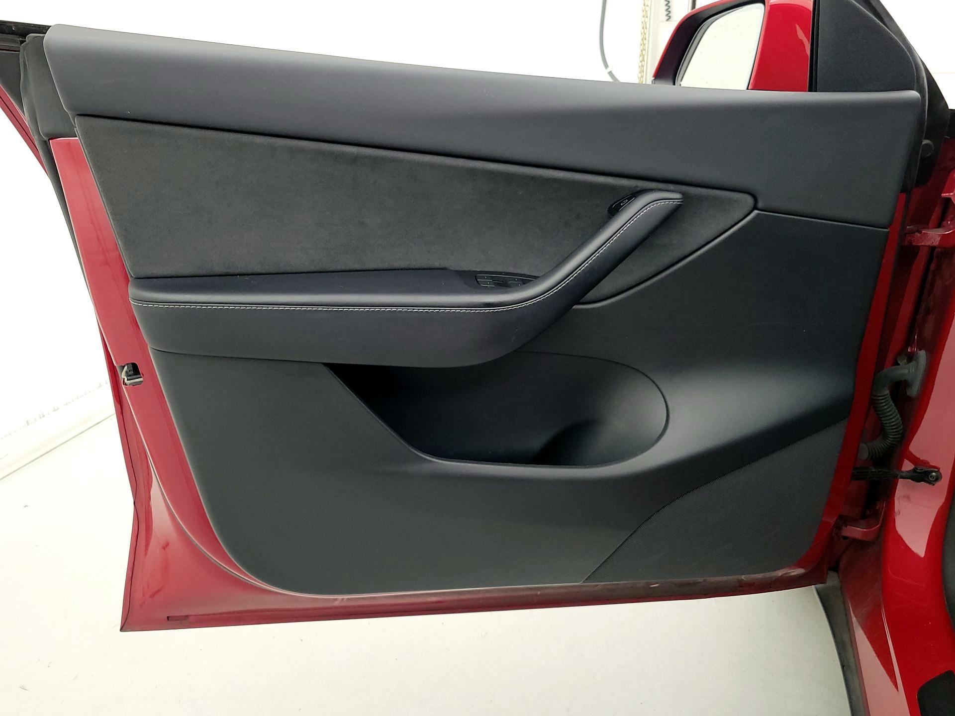Thumbnail: 2022 Tesla Model Y - 12