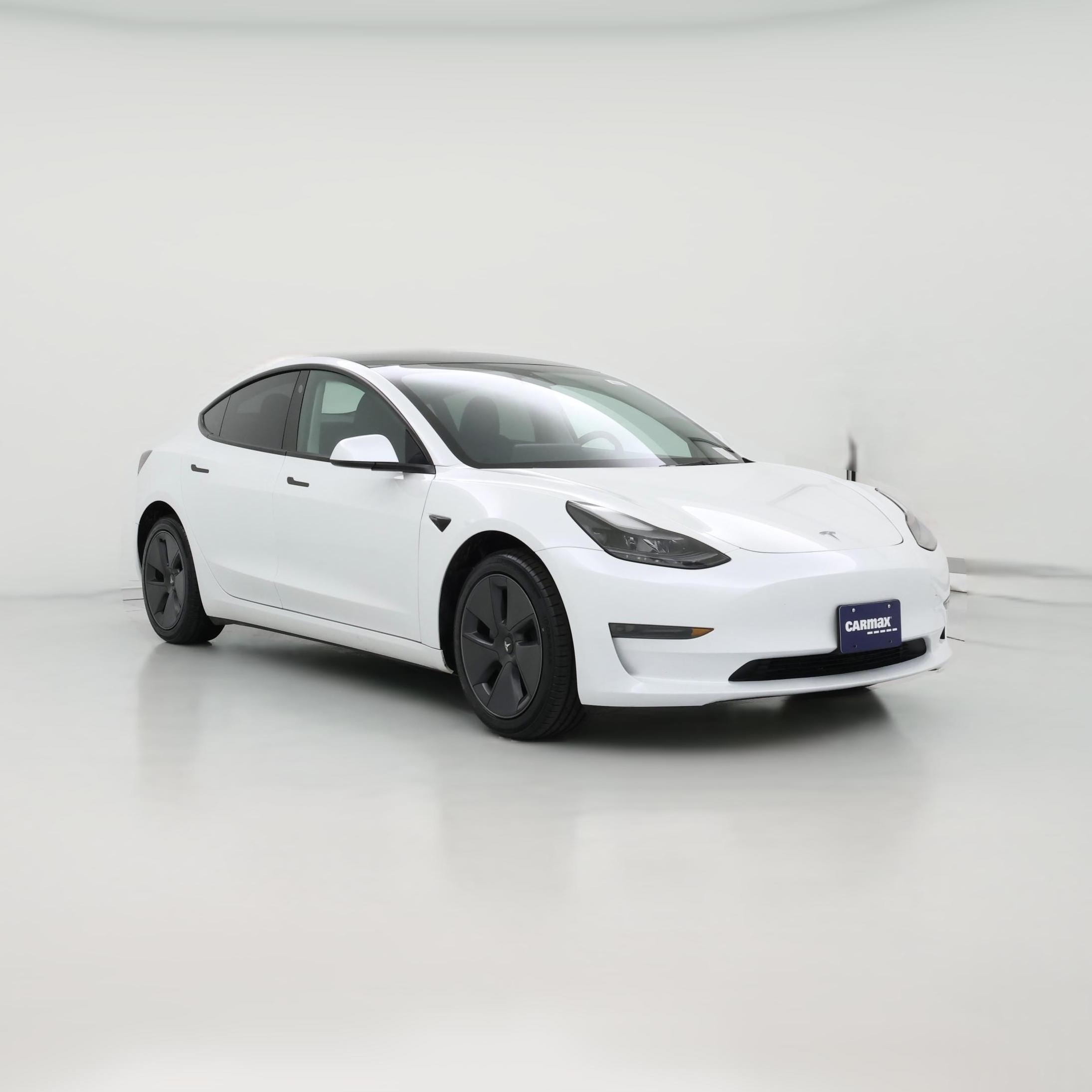 Thumbnail: 2023 Tesla Model 3 - 1