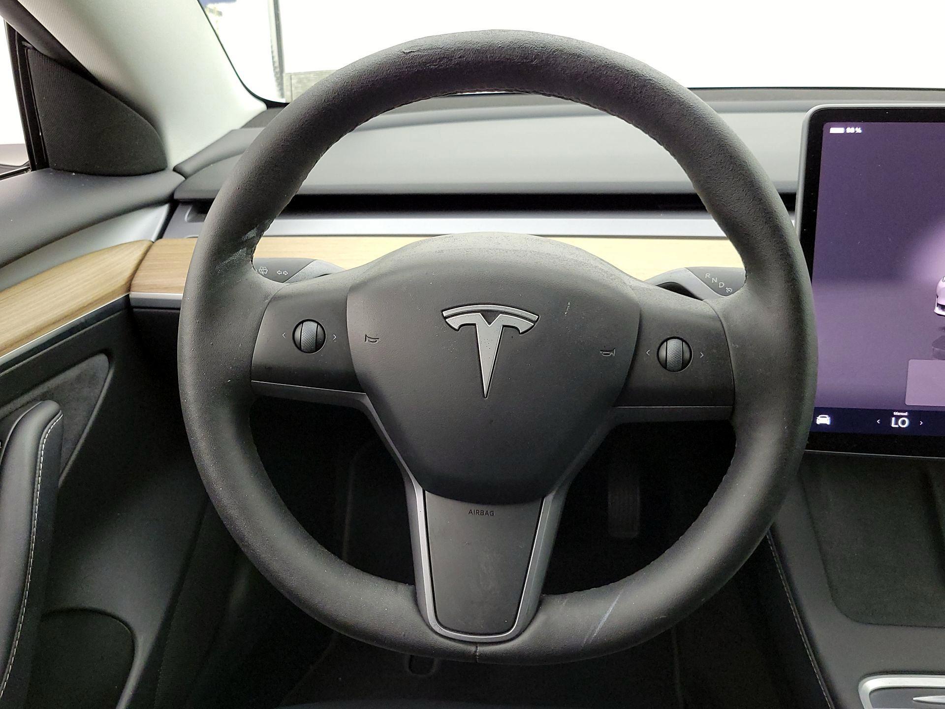 Thumbnail: 2023 Tesla Model 3 - 10