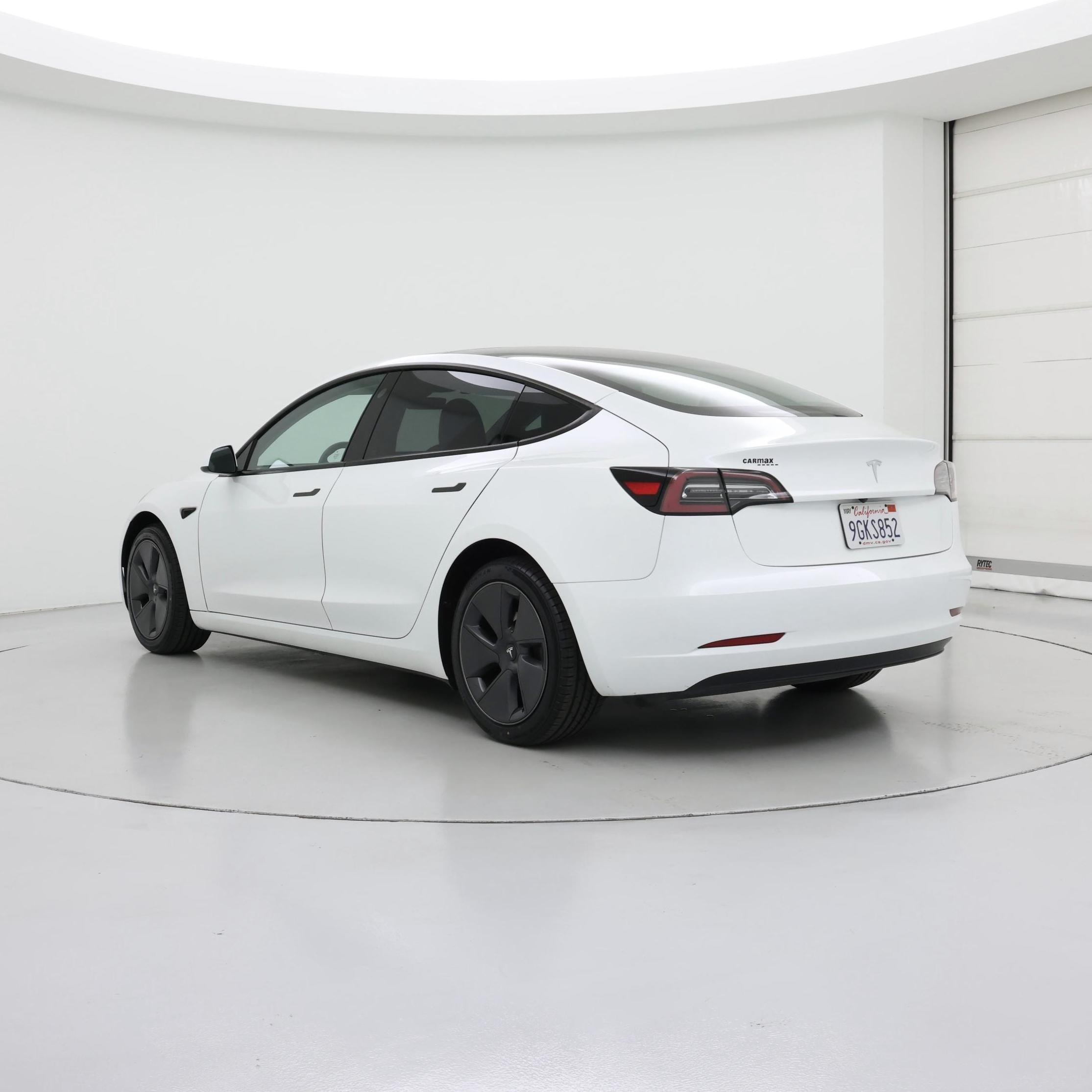 Thumbnail: 2023 Tesla Model 3 - 2