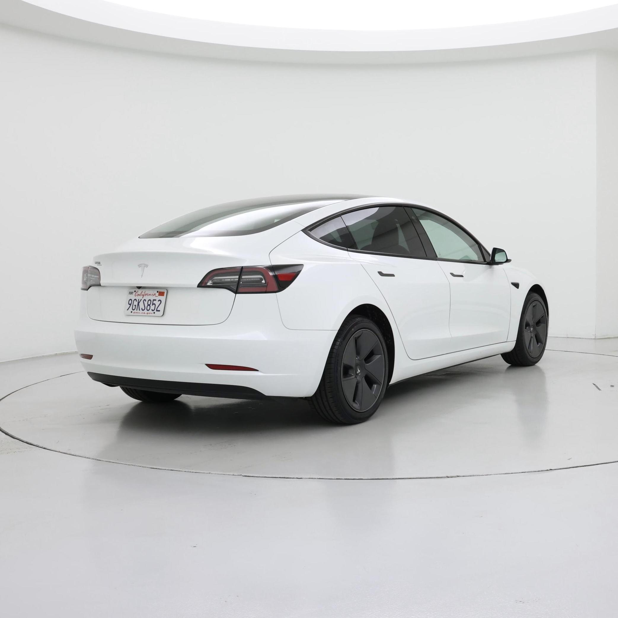 Thumbnail: 2023 Tesla Model 3 - 8