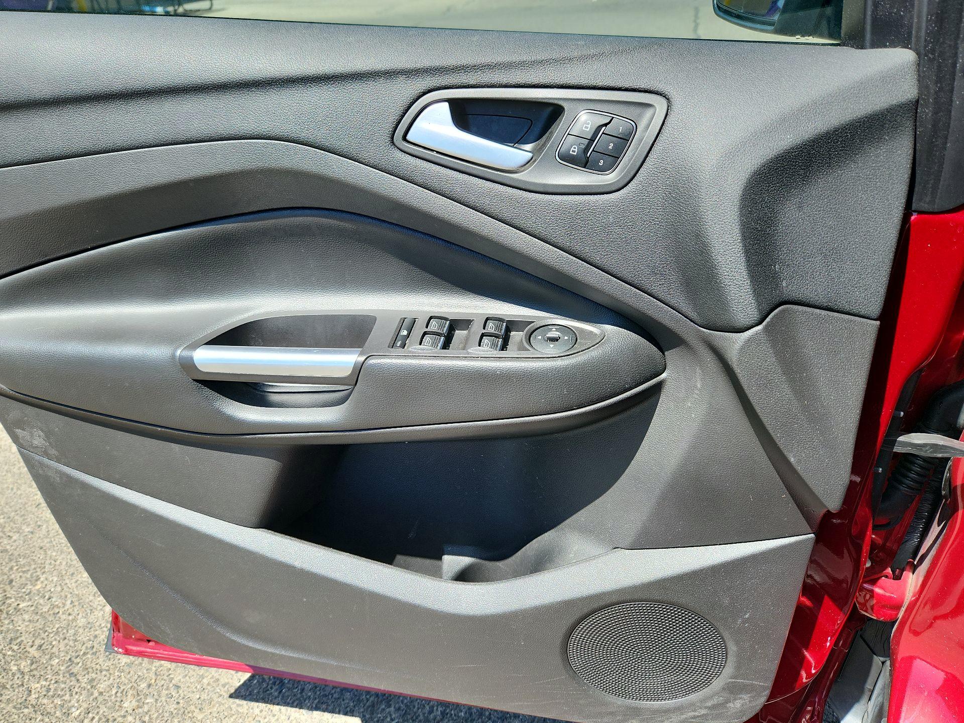 Thumbnail: 2018 Ford Escape - 10