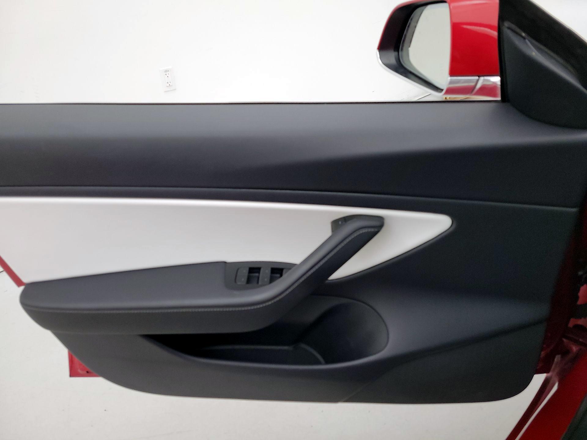 Thumbnail: 2020 Tesla Model 3 - 12