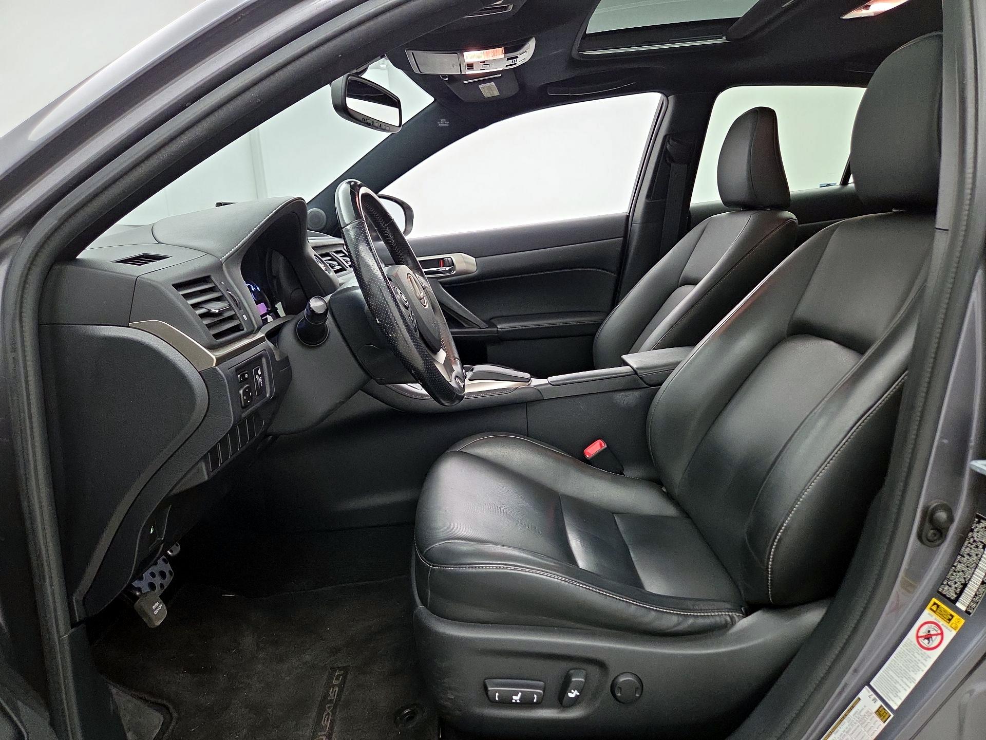 Thumbnail: 2015 Lexus CT - 11