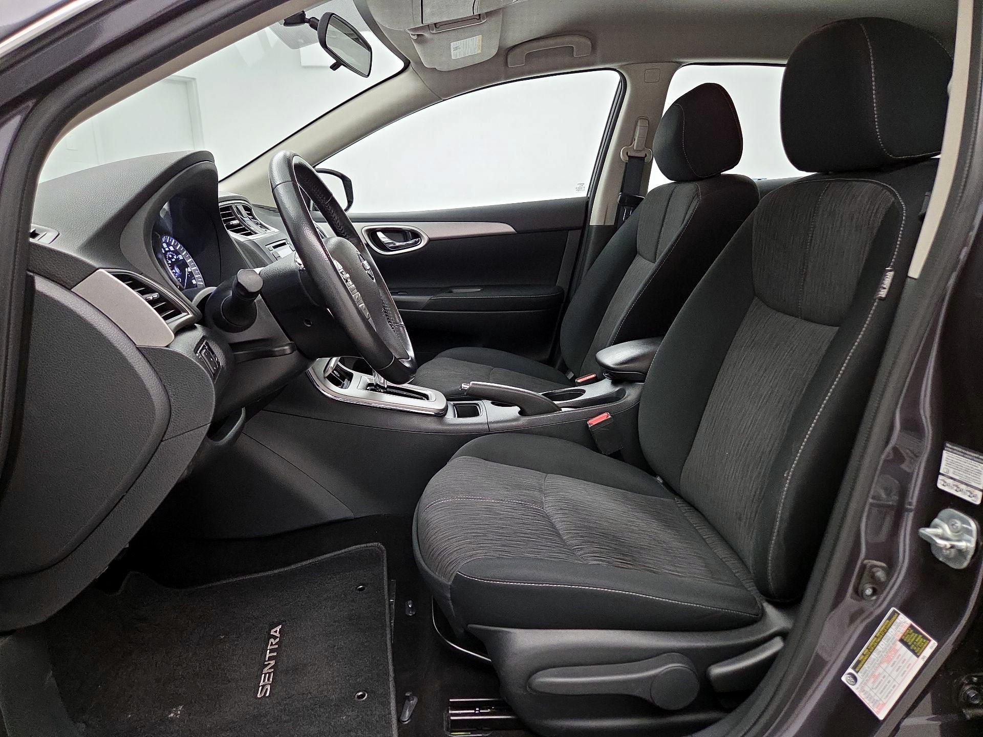Thumbnail: 2015 Nissan Sentra - 11