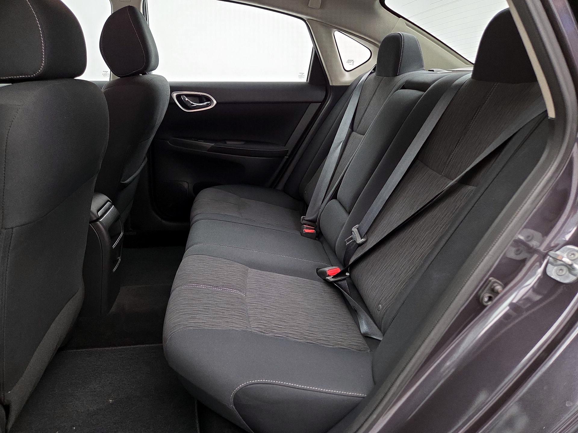 Thumbnail: 2015 Nissan Sentra - 19