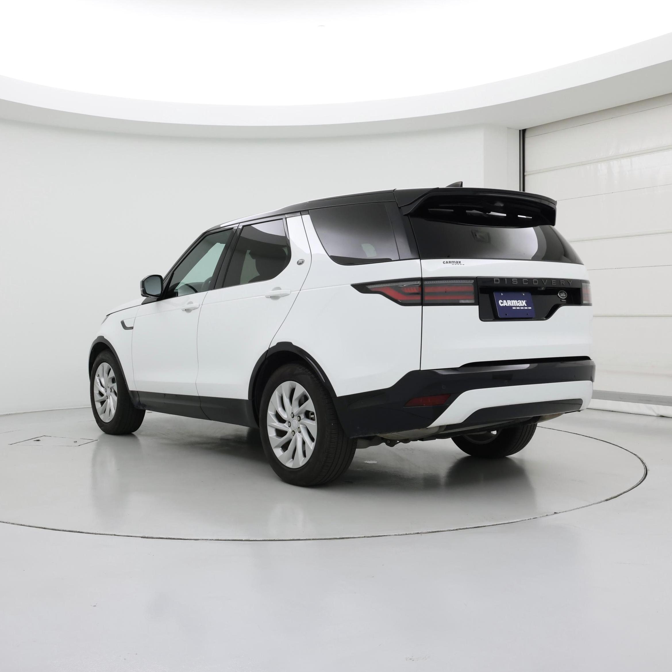 Thumbnail: 2023 Land Rover Discovery - 2