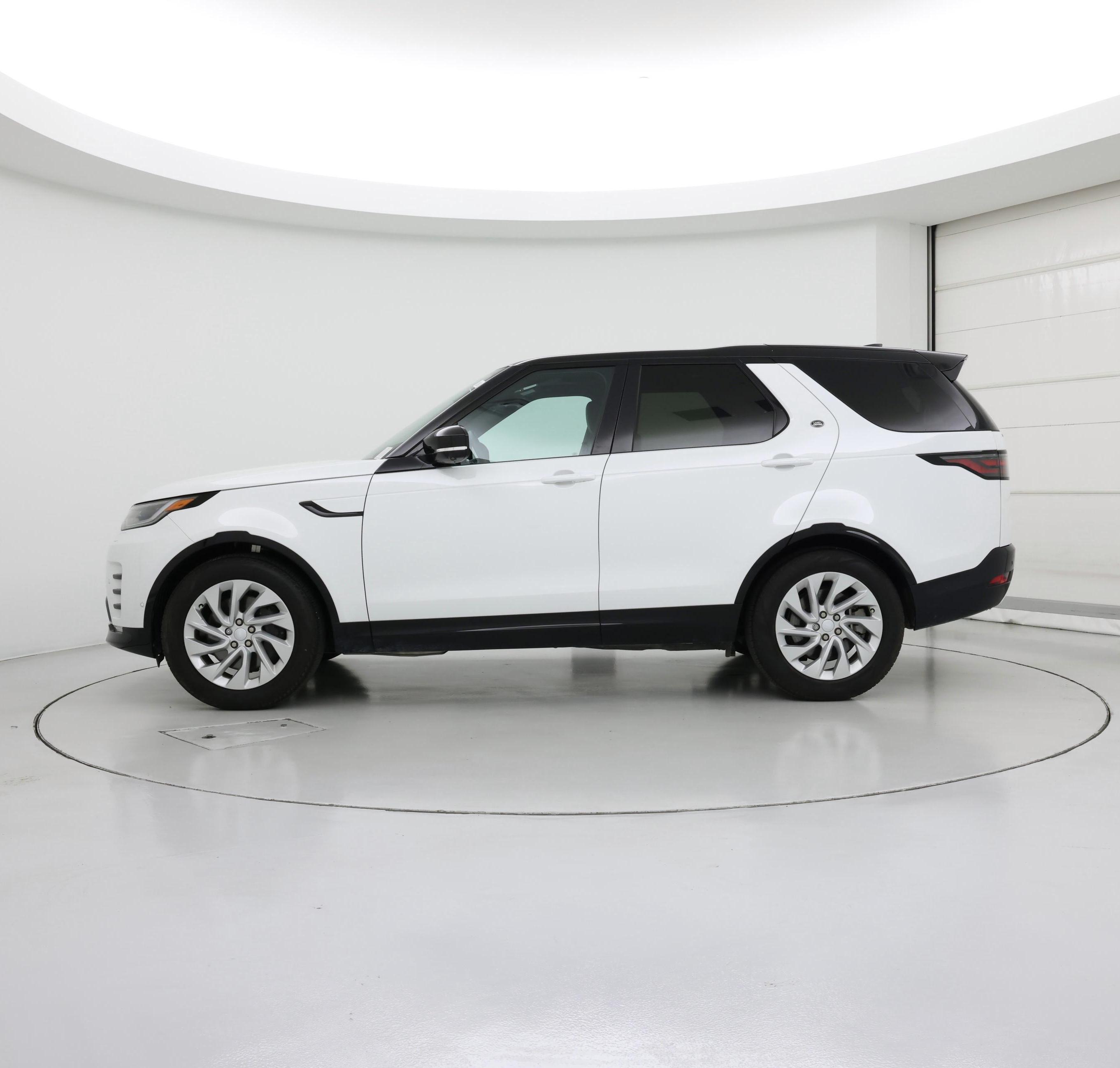 Thumbnail: 2023 Land Rover Discovery - 3