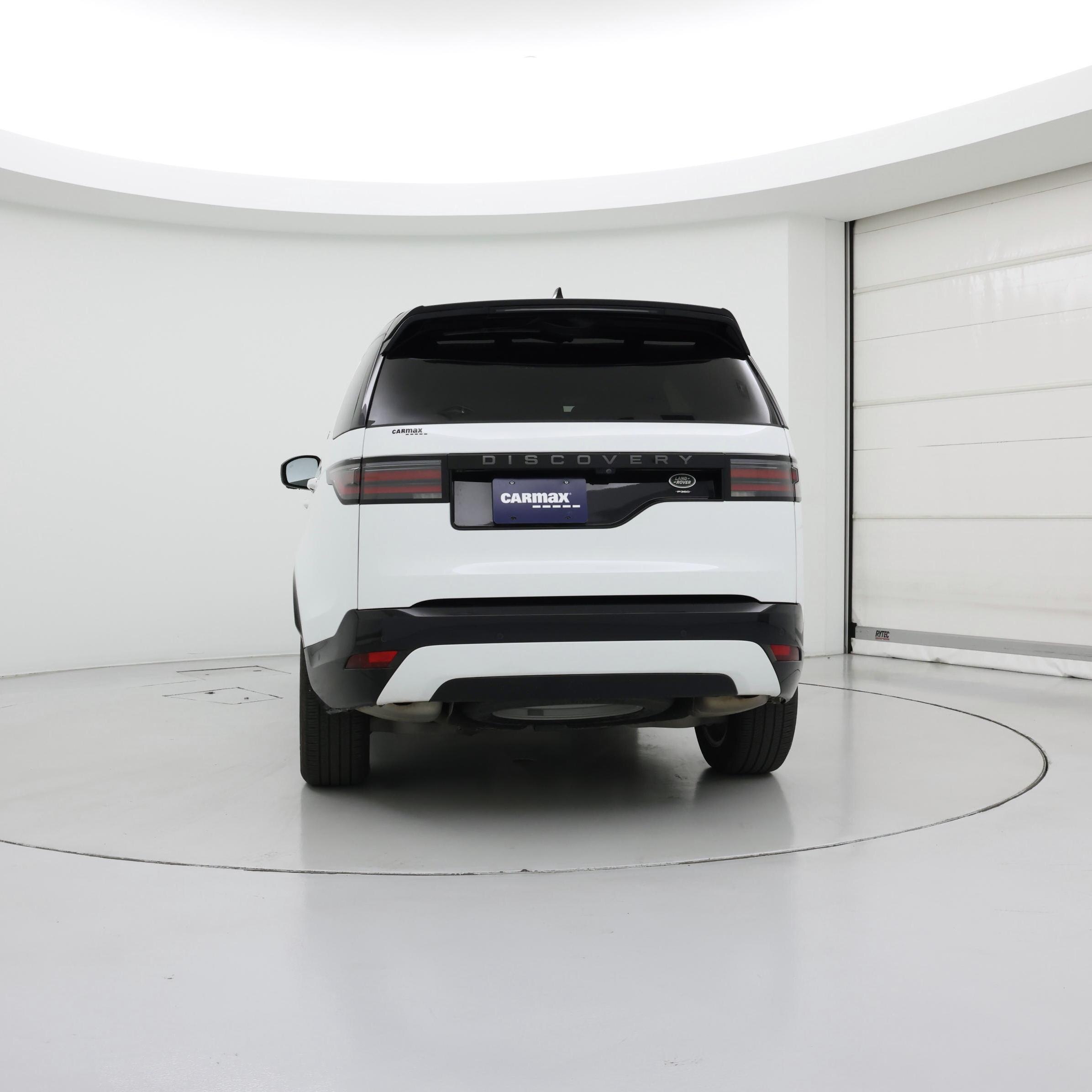 Thumbnail: 2023 Land Rover Discovery - 6