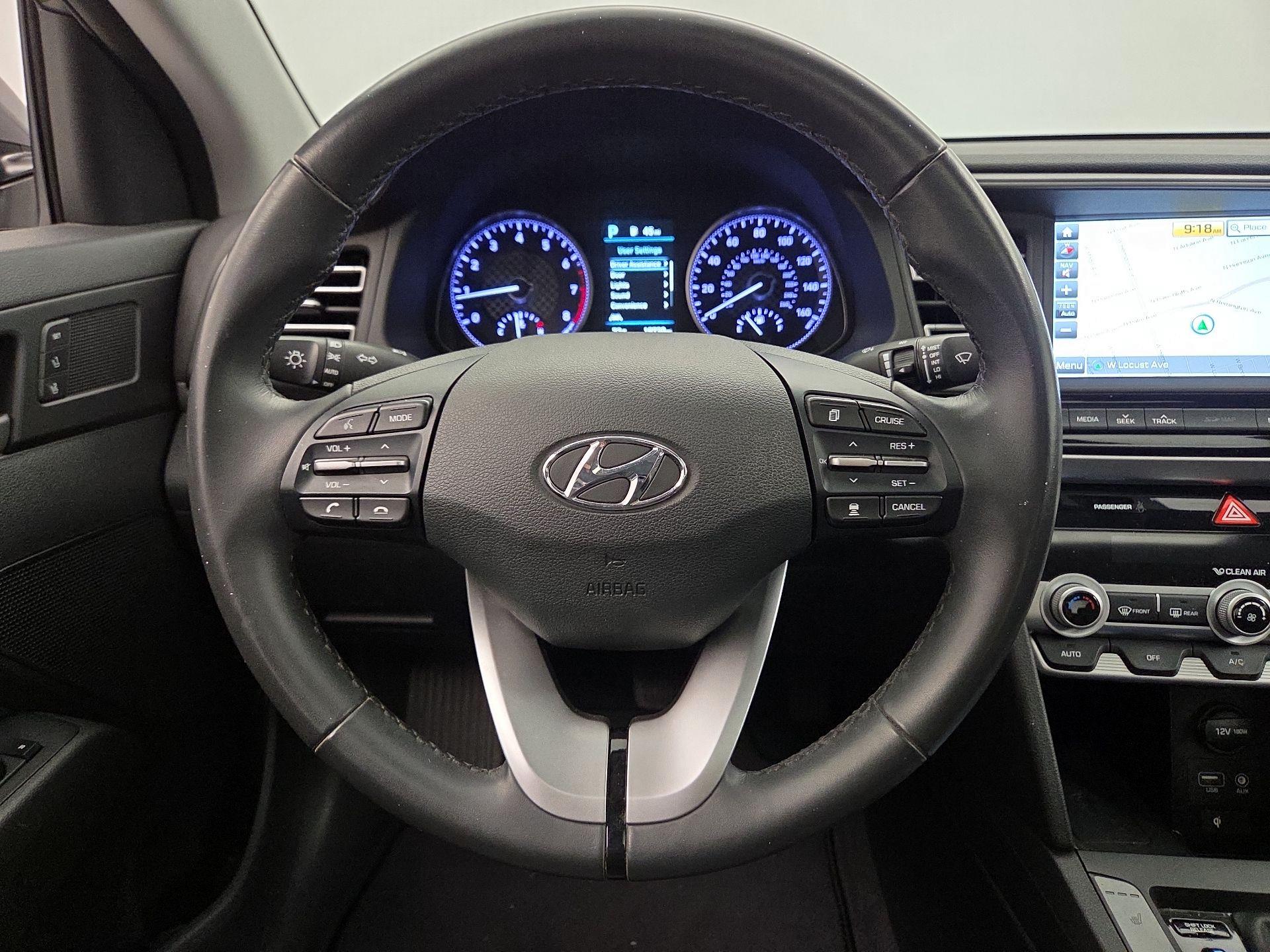 Thumbnail: 2019 Hyundai Elantra - 10