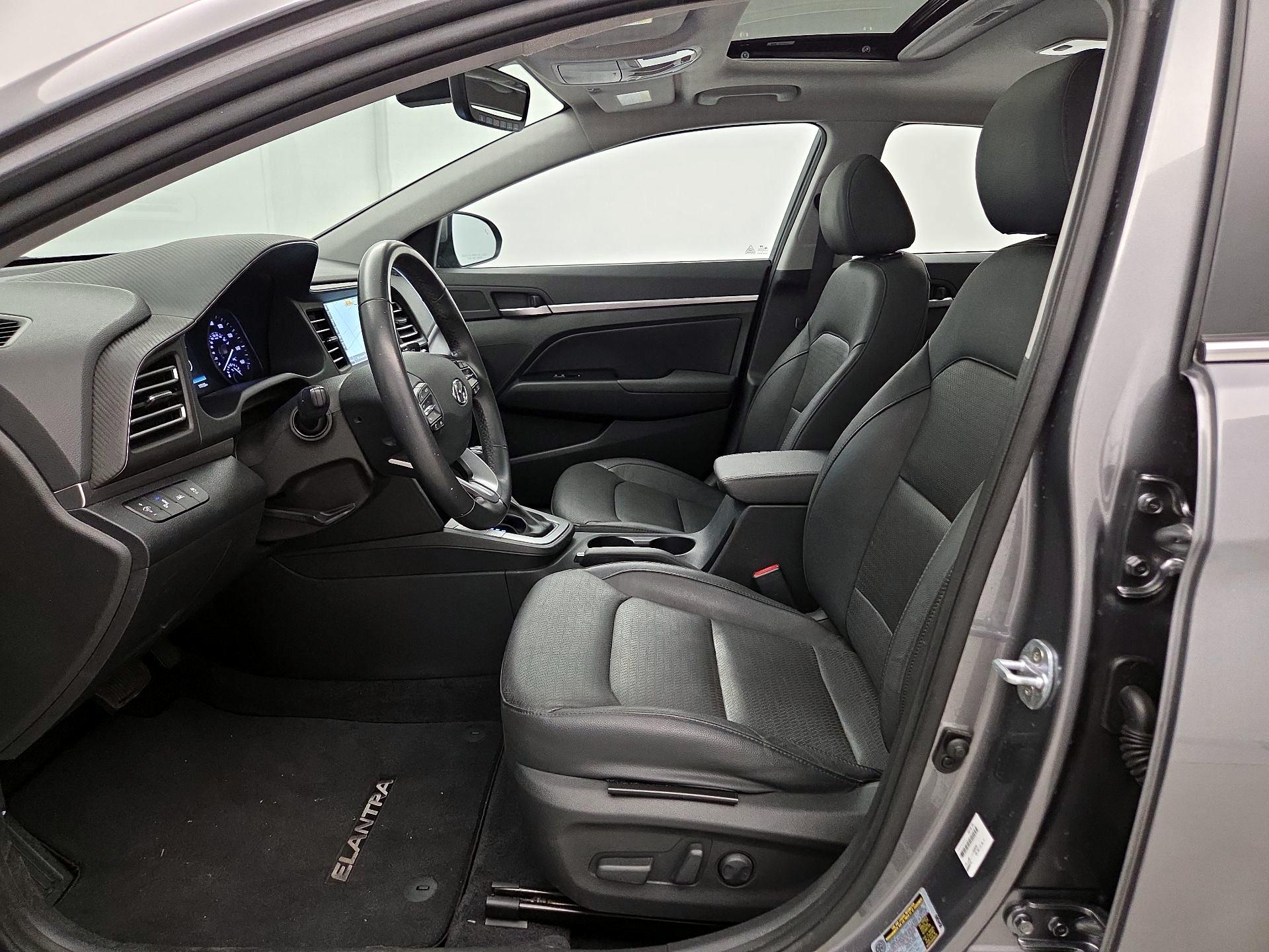 Thumbnail: 2019 Hyundai Elantra - 11