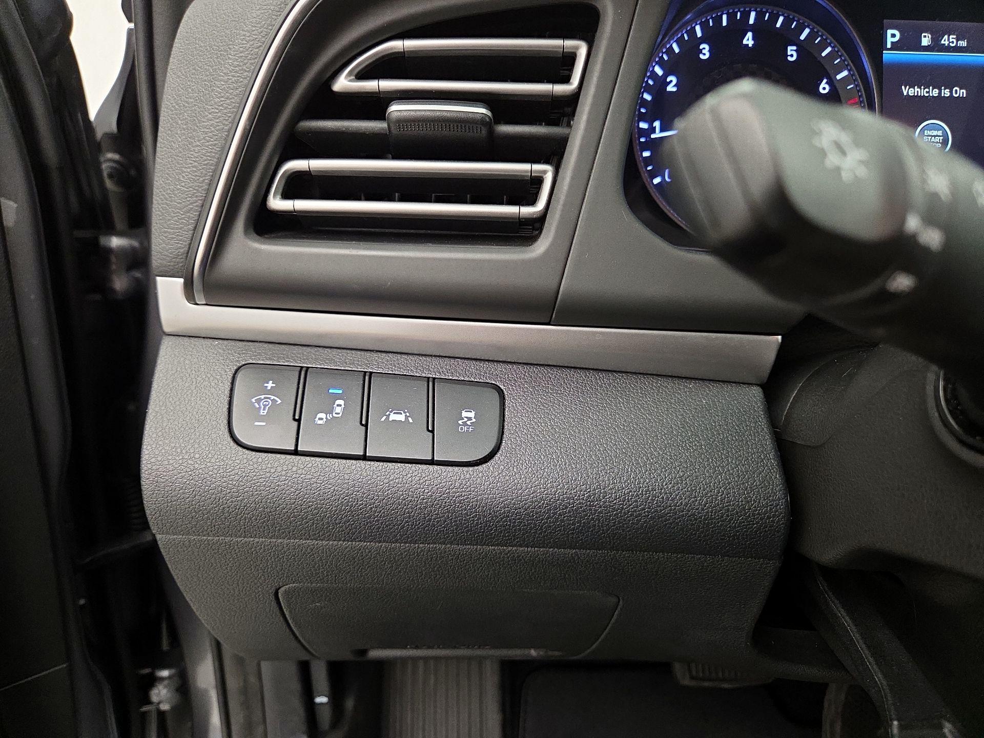 Thumbnail: 2019 Hyundai Elantra - 13