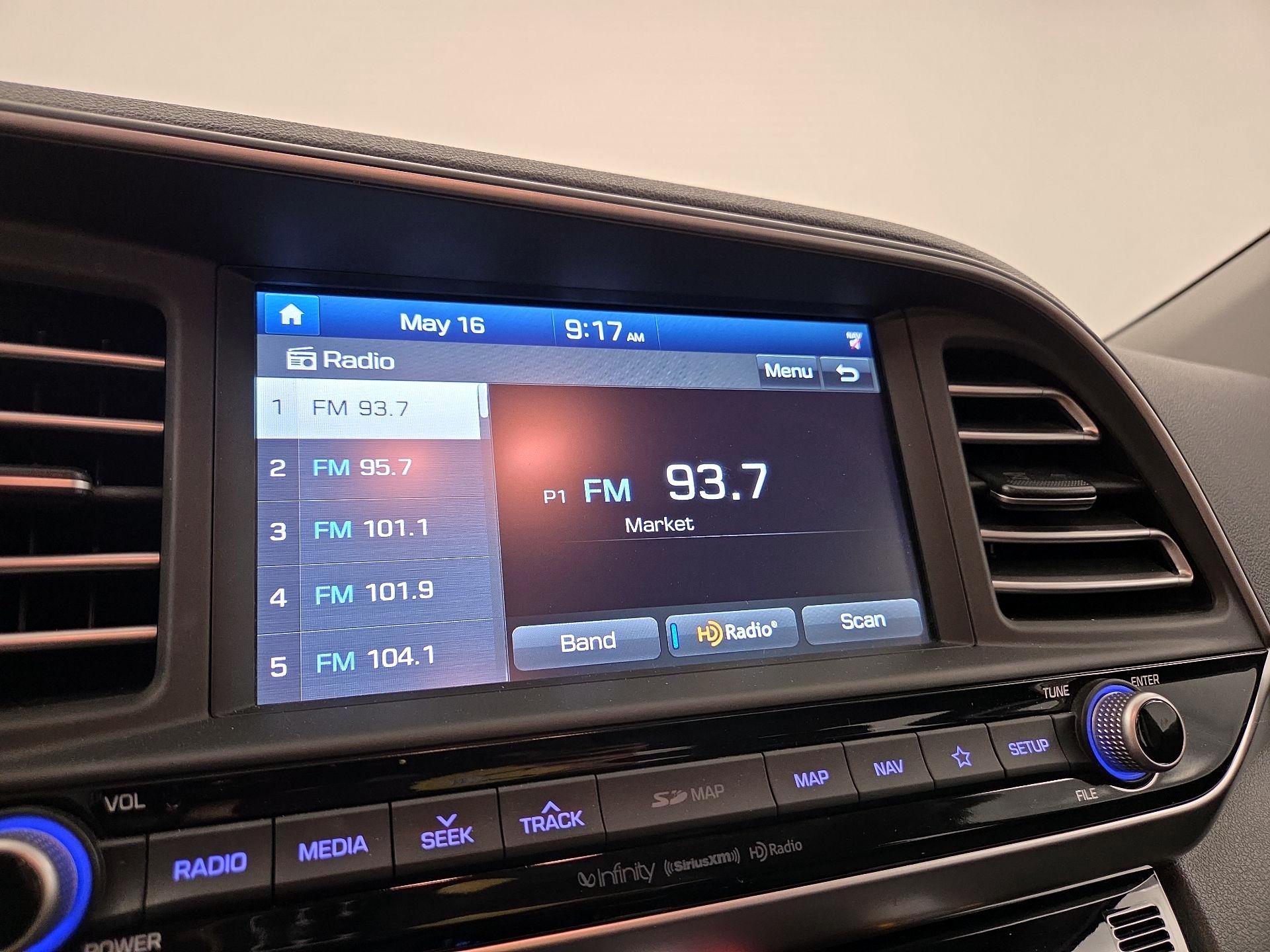 Thumbnail: 2019 Hyundai Elantra - 16