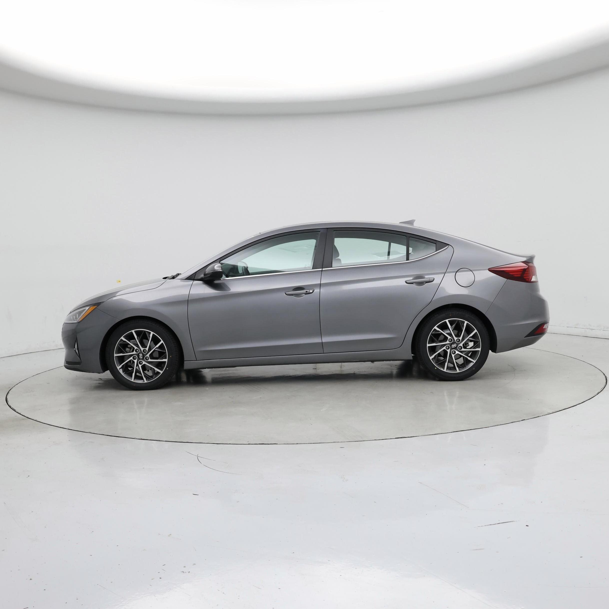 Thumbnail: 2019 Hyundai Elantra - 3