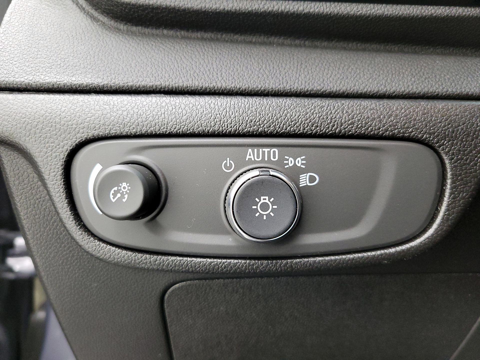 Thumbnail: 2023 Chevrolet Bolt EV - 13