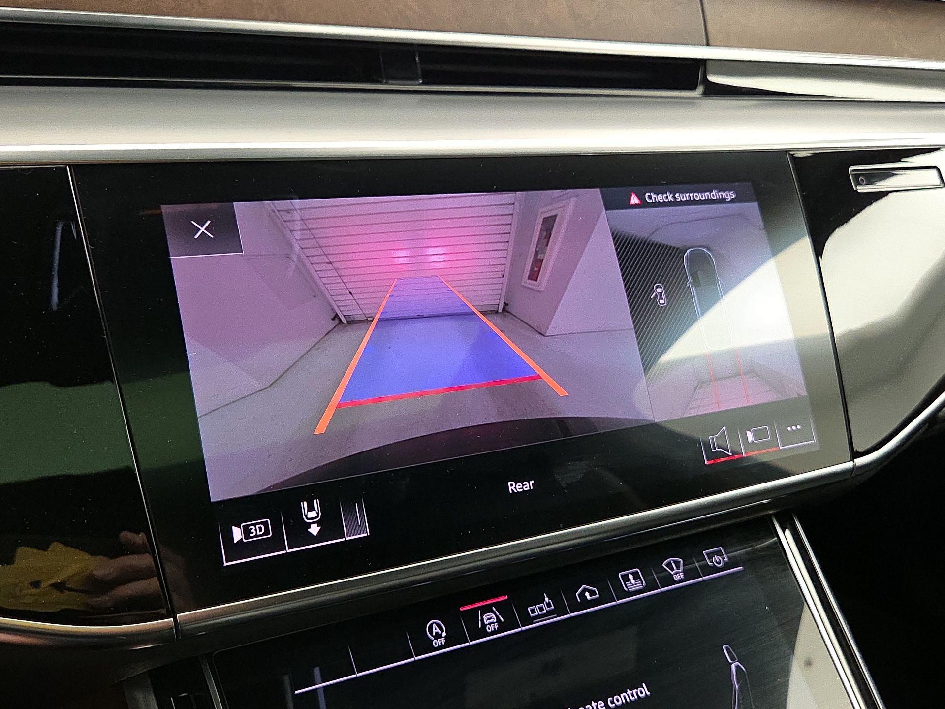 Thumbnail: 2019 Audi A8 - 15