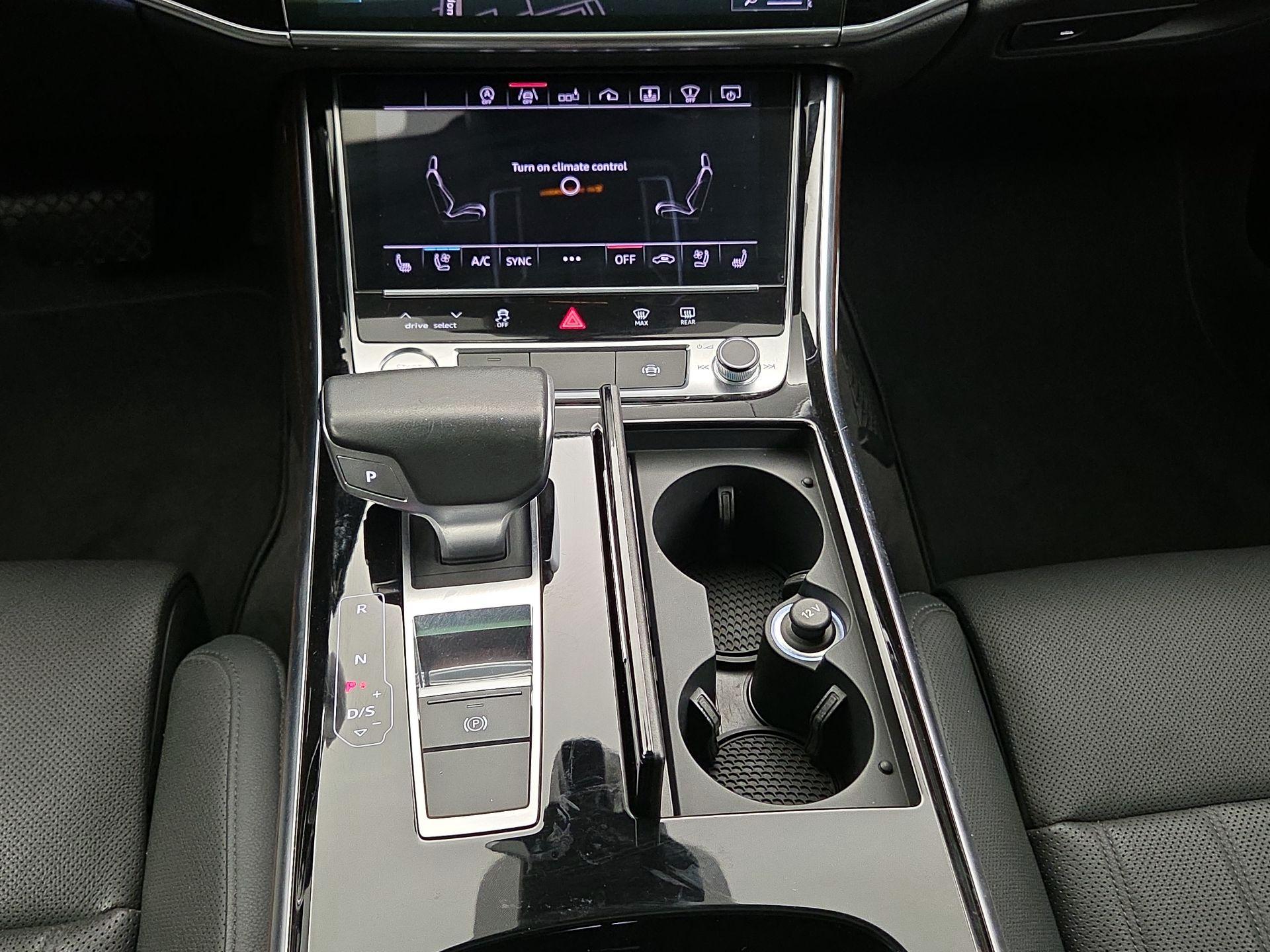 Thumbnail: 2019 Audi A8 - 18