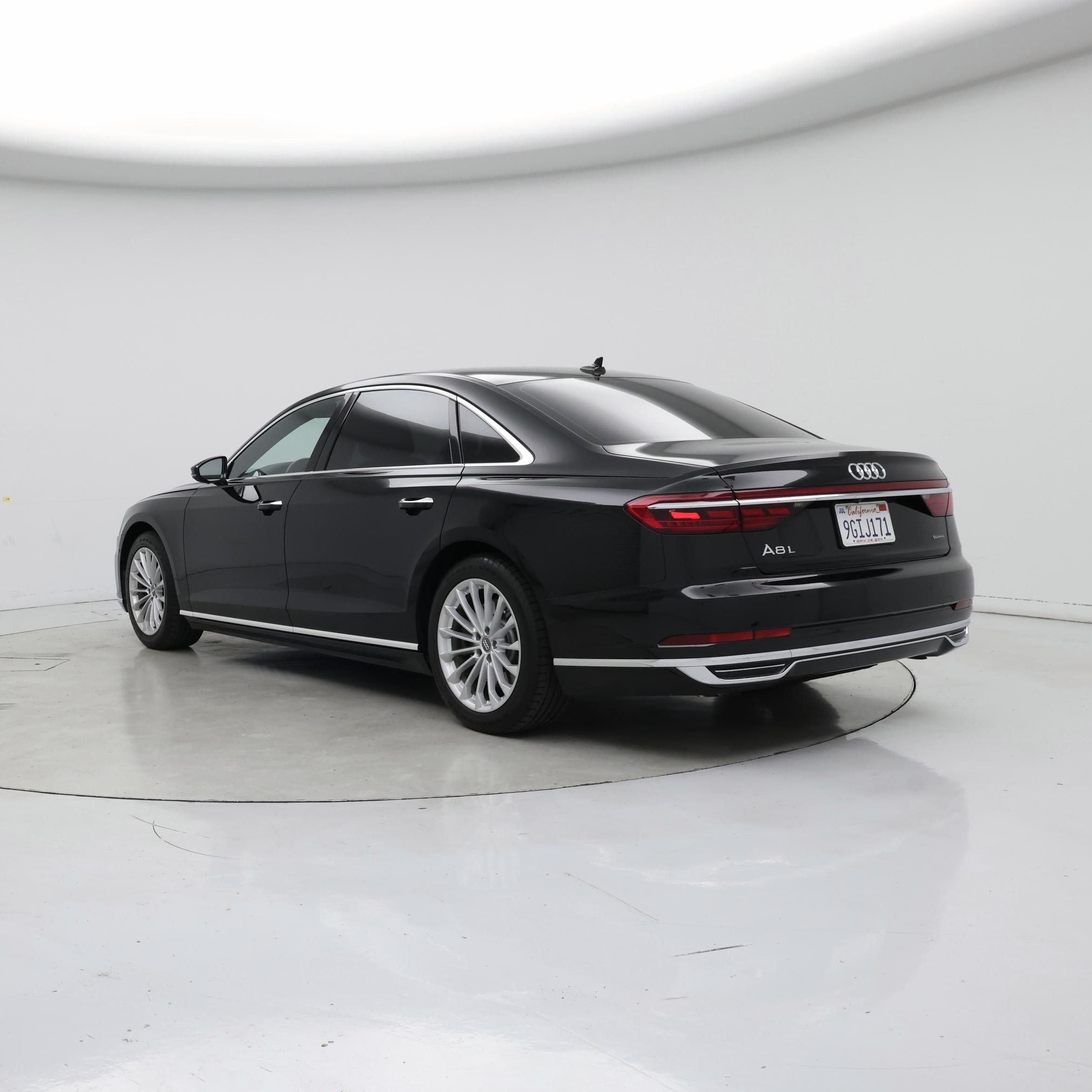 Thumbnail: 2019 Audi A8 - 2