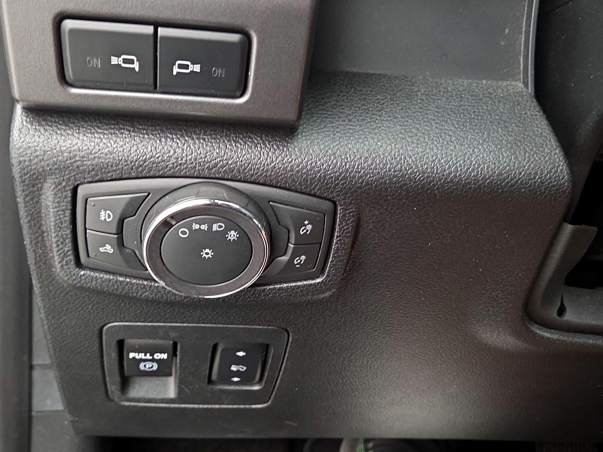 Thumbnail: 2019 Ford F-150 - 13