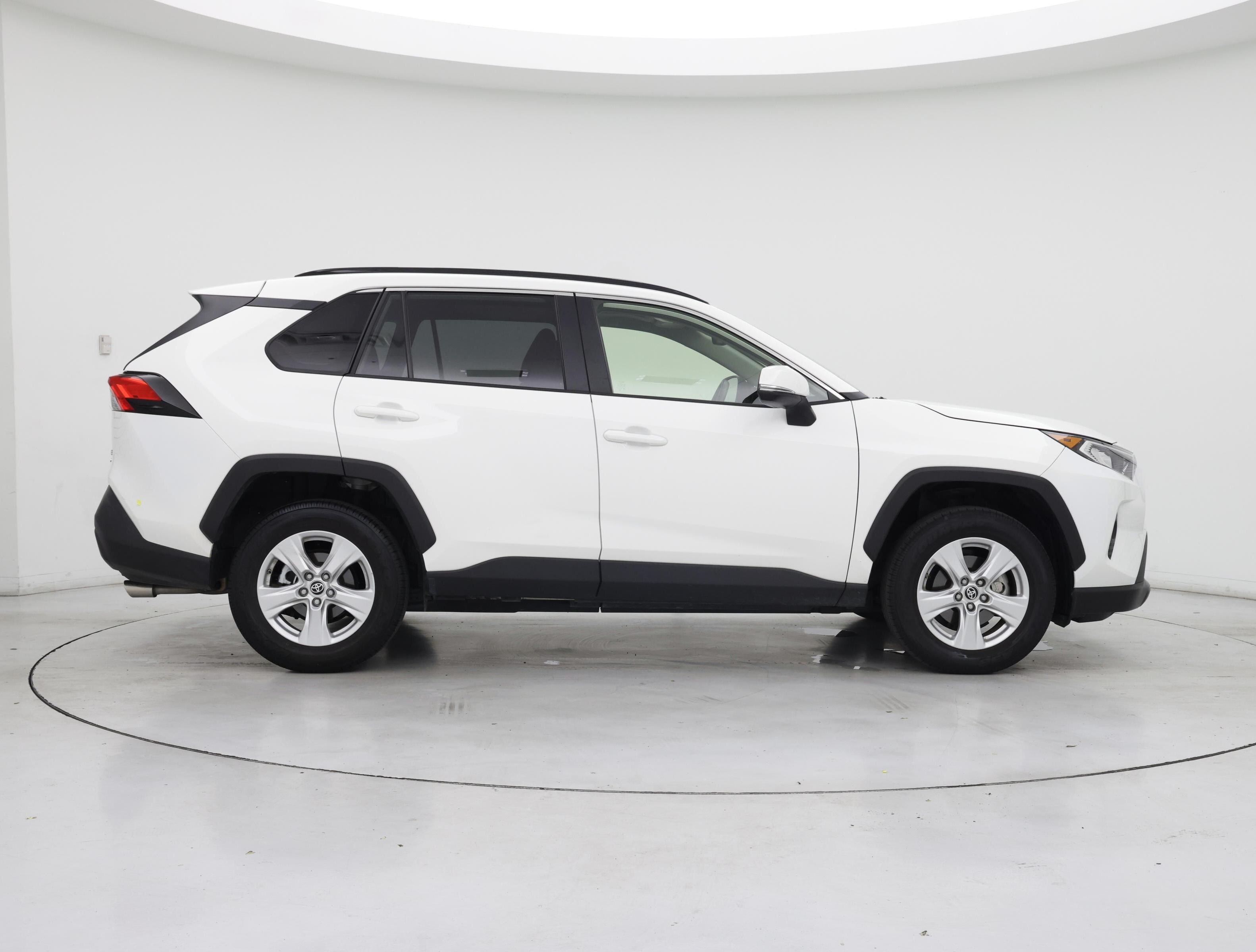 Thumbnail: 2019 Toyota RAV4 - 7