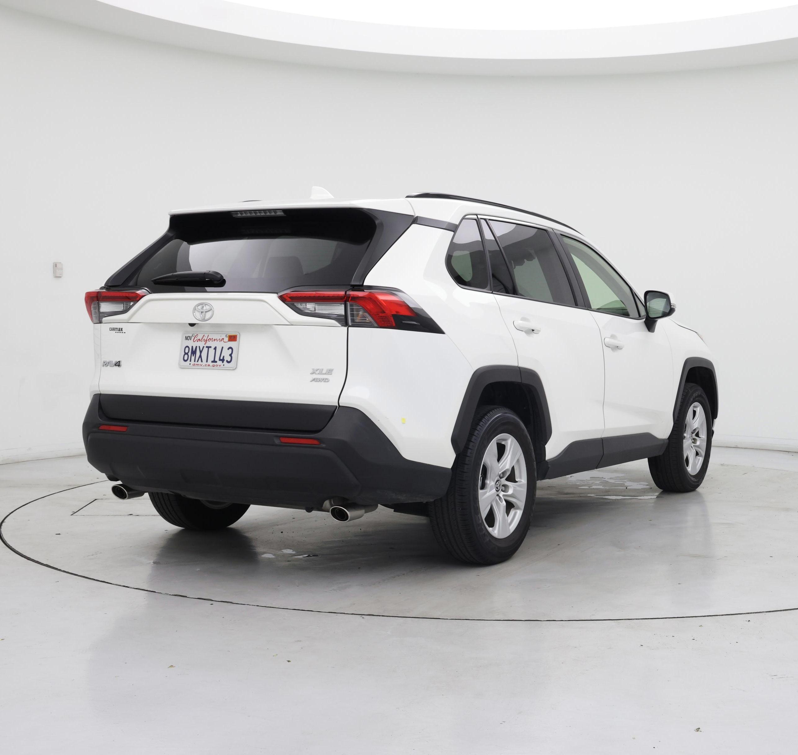 Thumbnail: 2019 Toyota RAV4 - 8