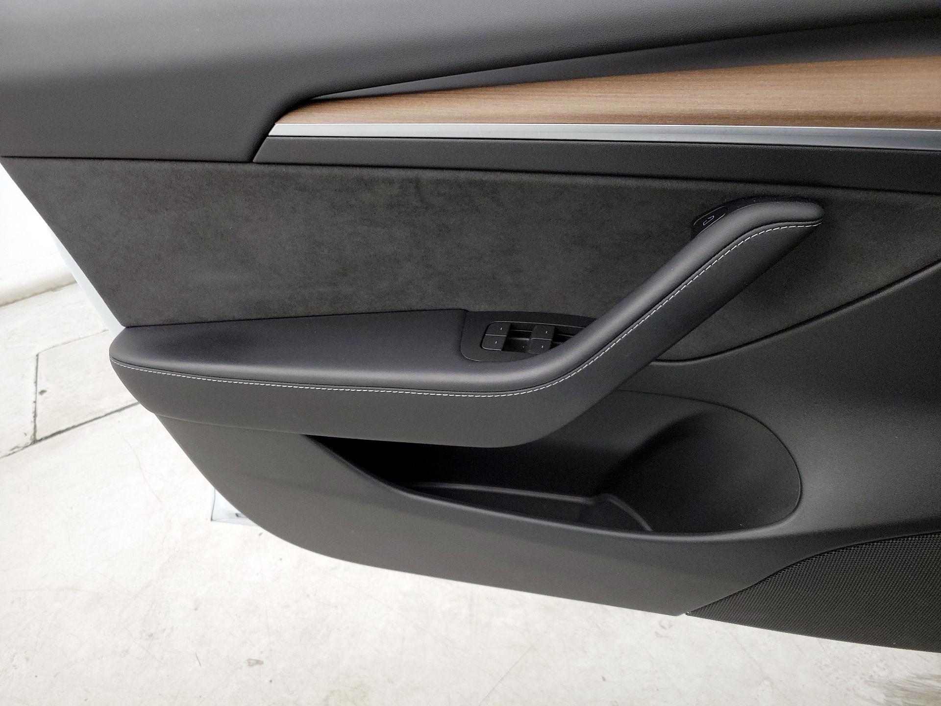 Thumbnail: 2023 Tesla Model 3 - 12