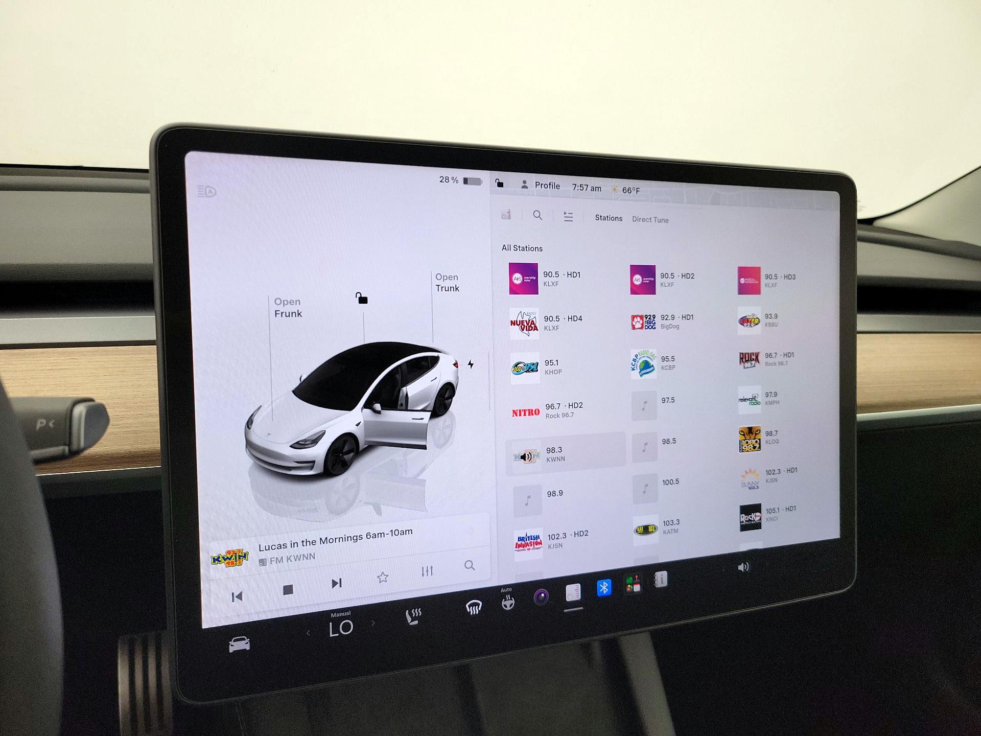 Thumbnail: 2023 Tesla Model 3 - 15