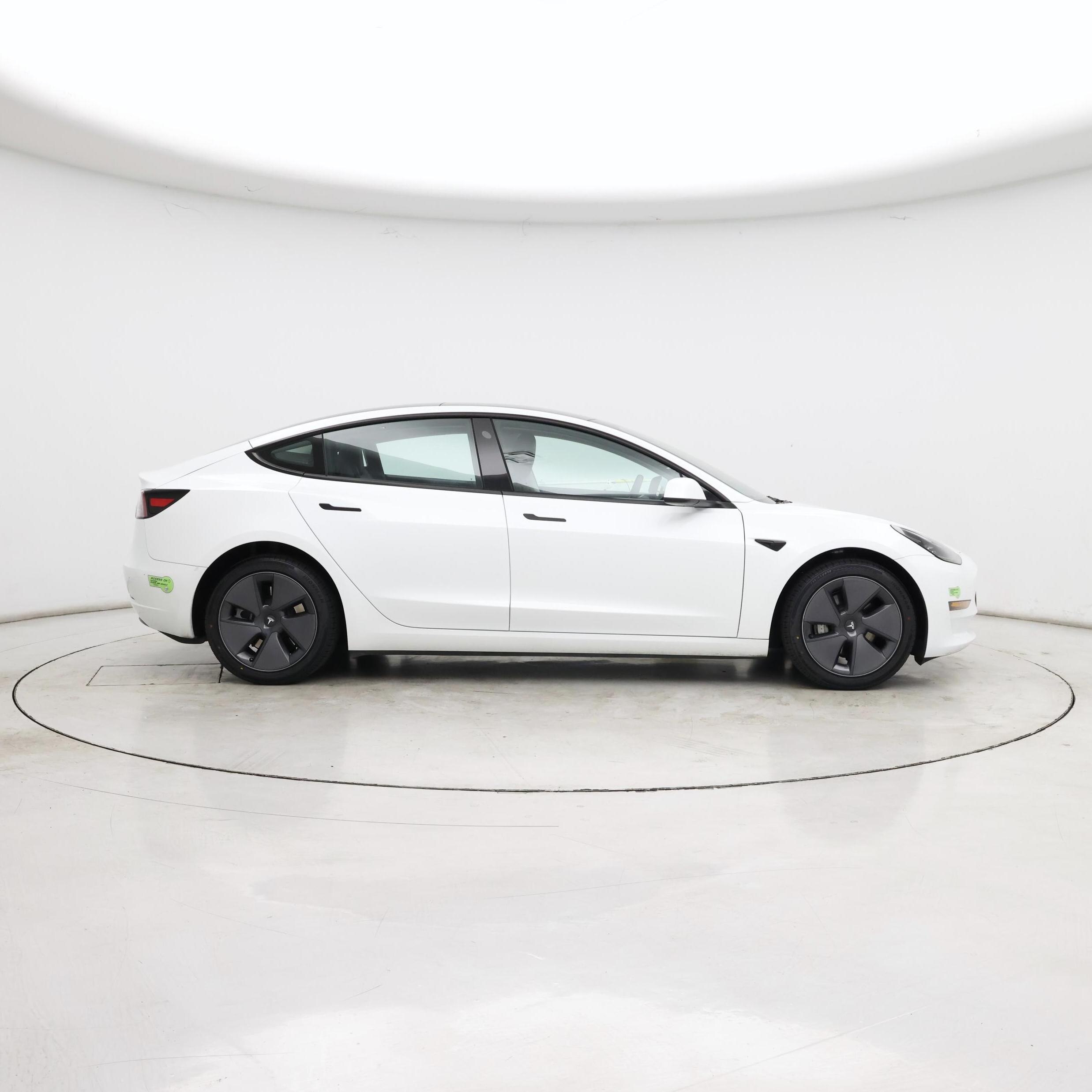 Thumbnail: 2023 Tesla Model 3 - 7