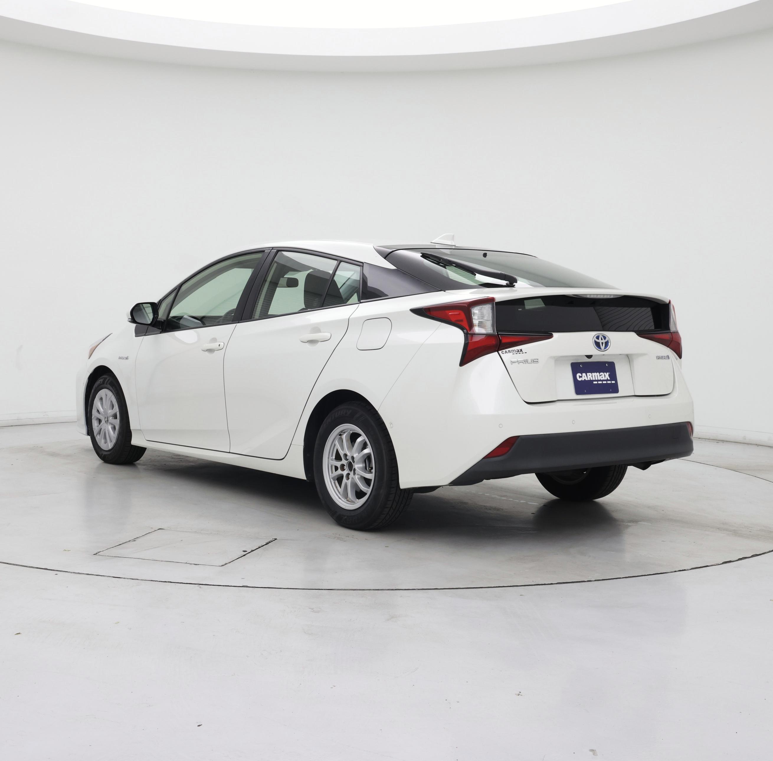 Thumbnail: 2019 Toyota Prius - 2