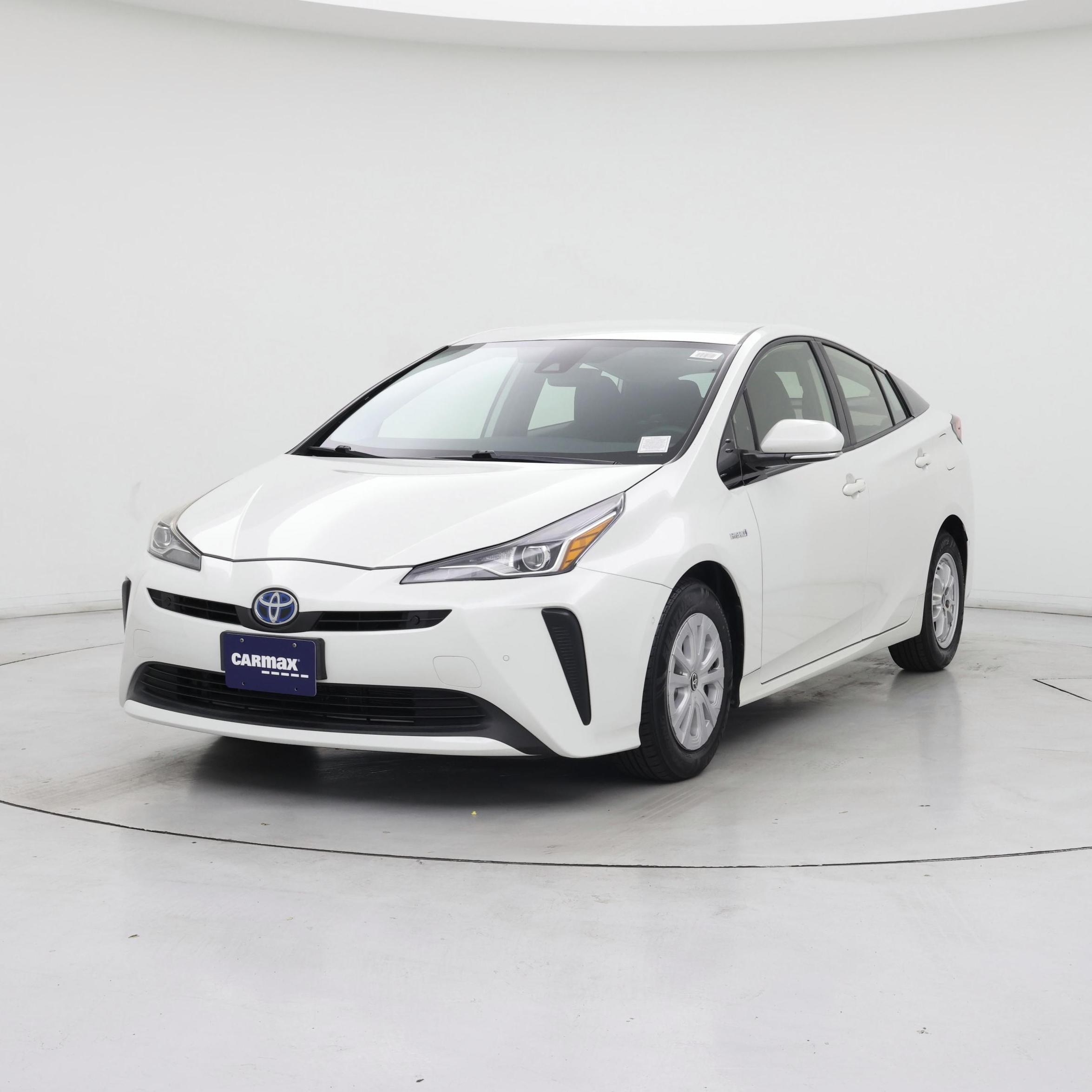 Thumbnail: 2019 Toyota Prius - 4