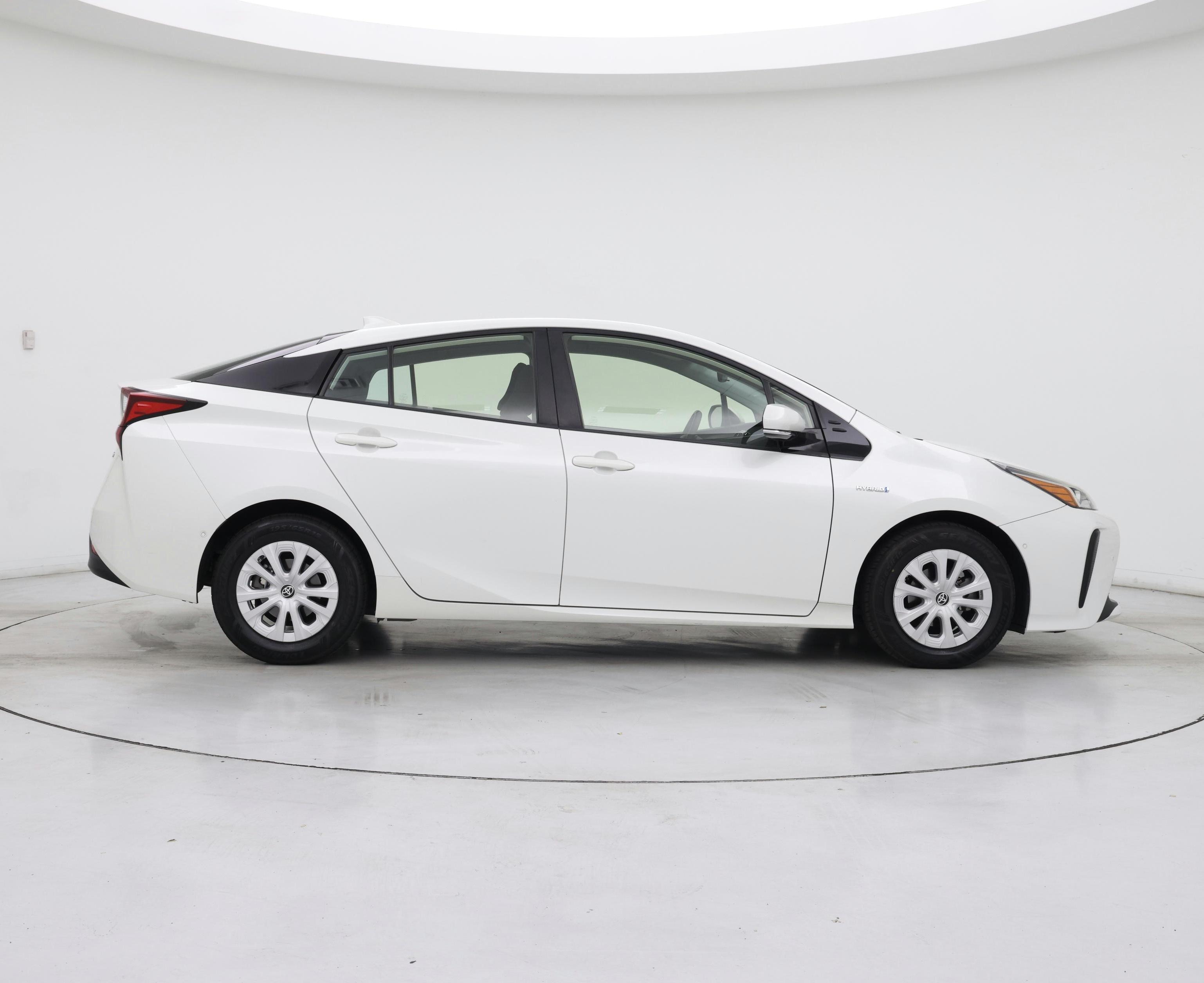 Thumbnail: 2019 Toyota Prius - 7