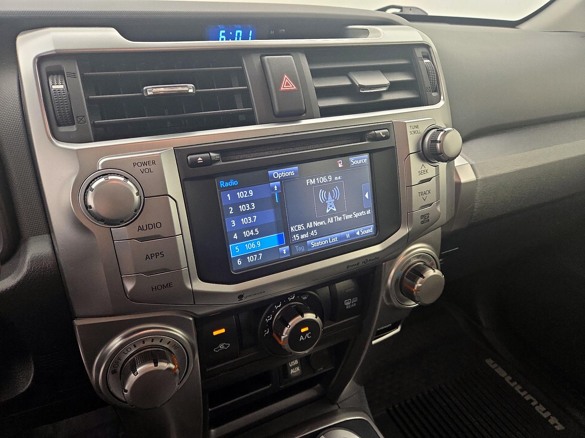 Thumbnail: 2016 Toyota 4Runner - 15