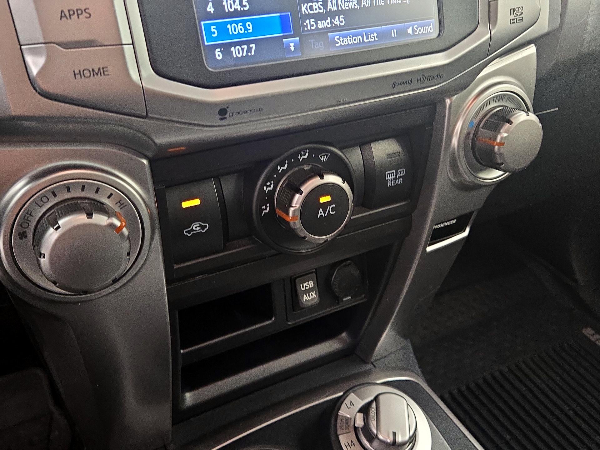 Thumbnail: 2016 Toyota 4Runner - 16