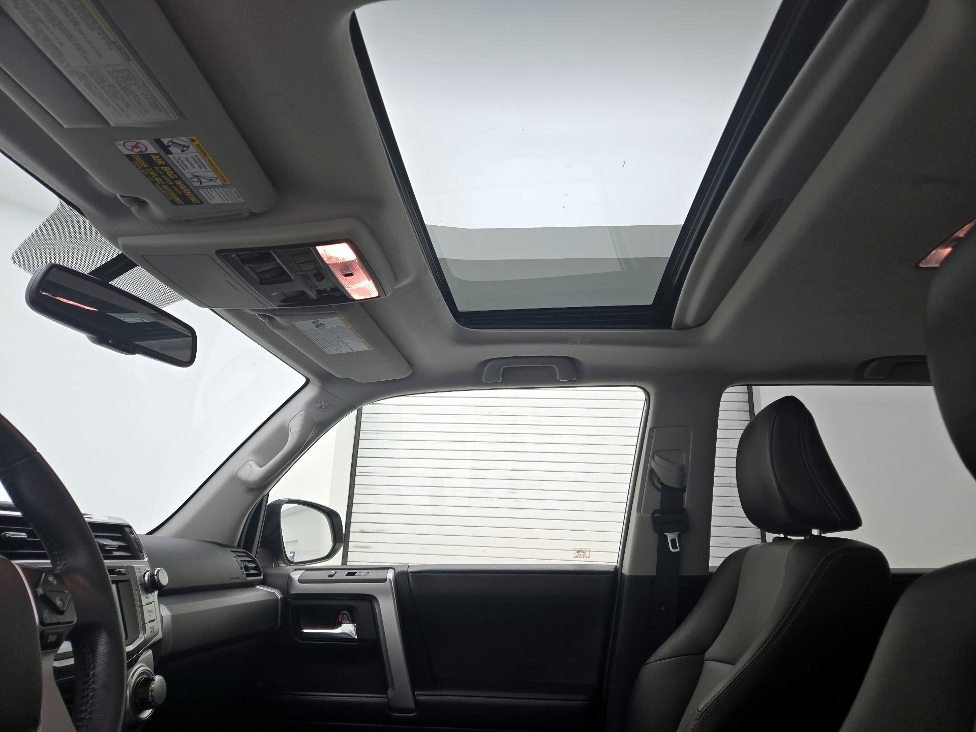 Thumbnail: 2016 Toyota 4Runner - 19