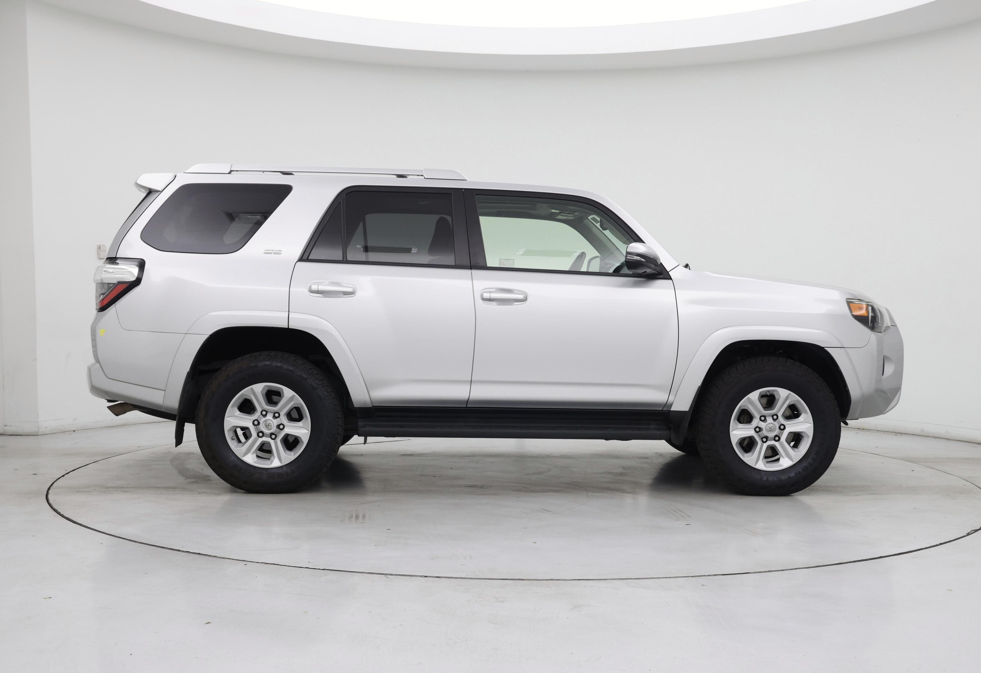 Thumbnail: 2016 Toyota 4Runner - 7