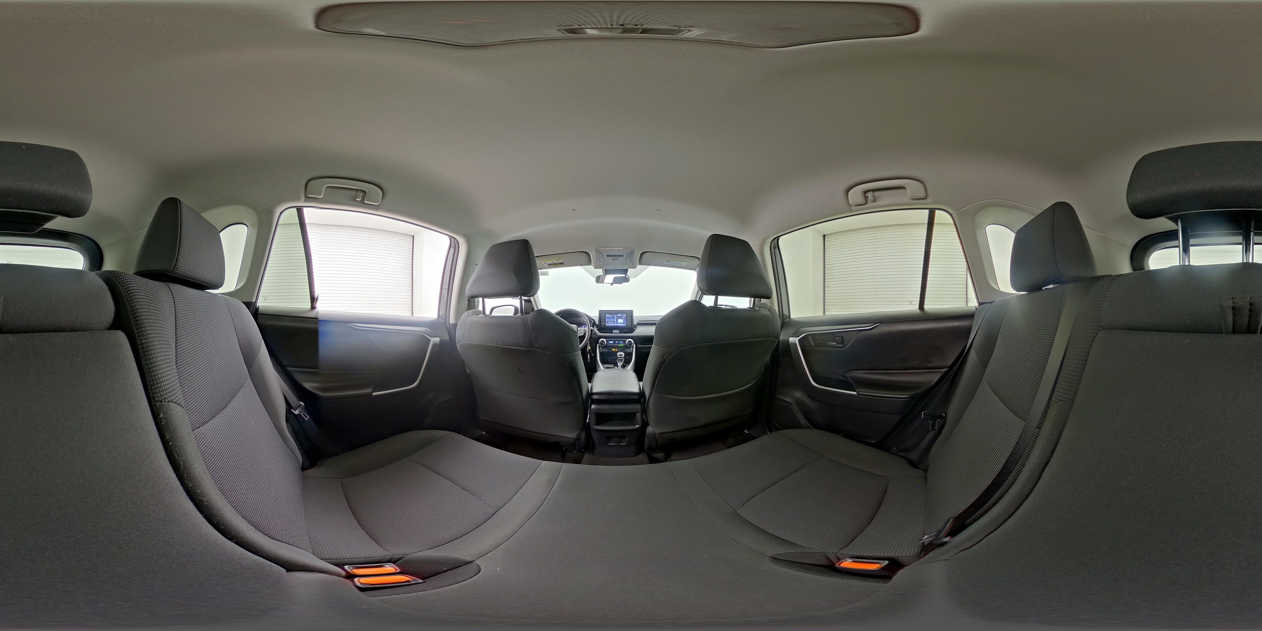 2019 Toyota RAV4 LE - Photo 23