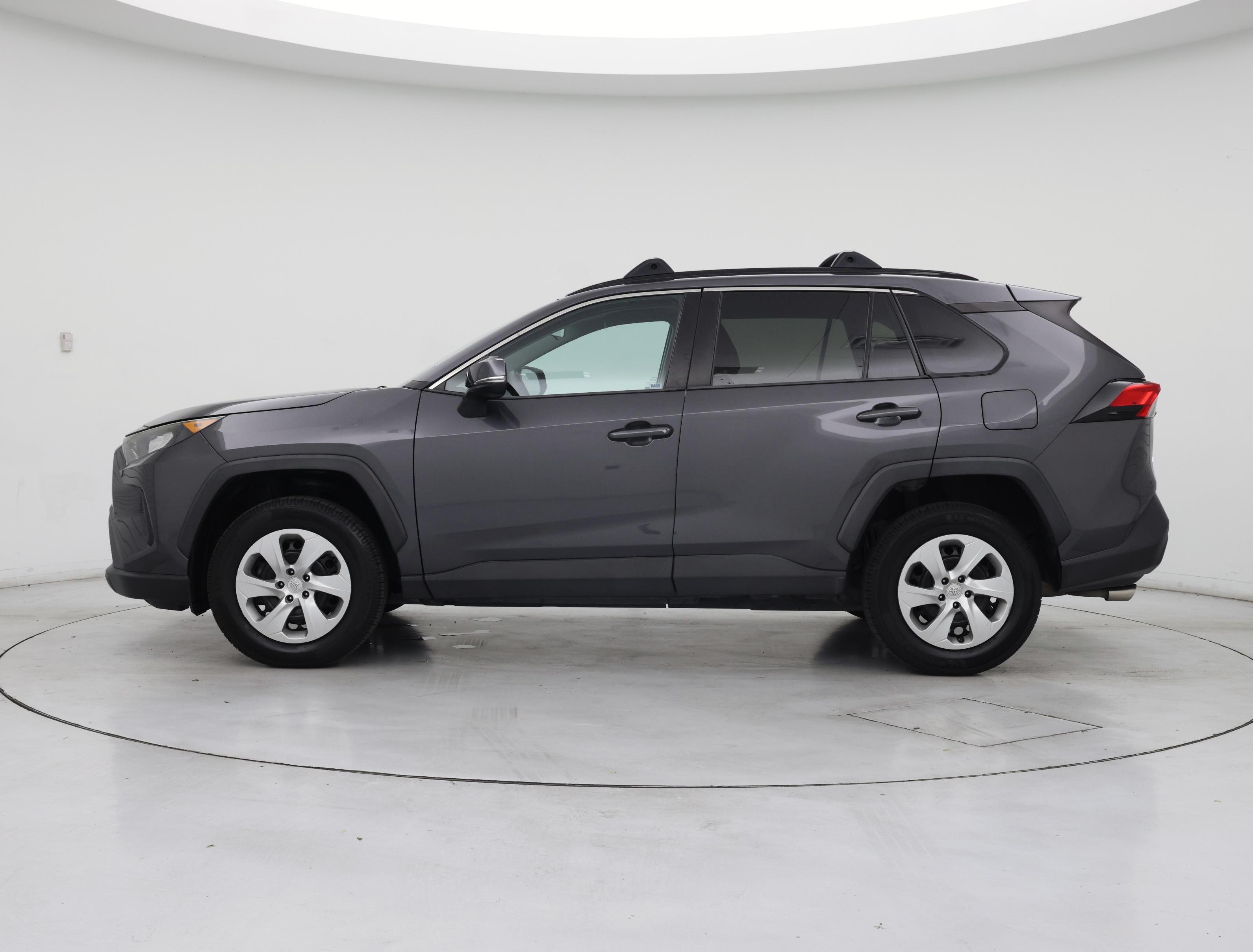 Thumbnail: 2019 Toyota RAV4 - 3