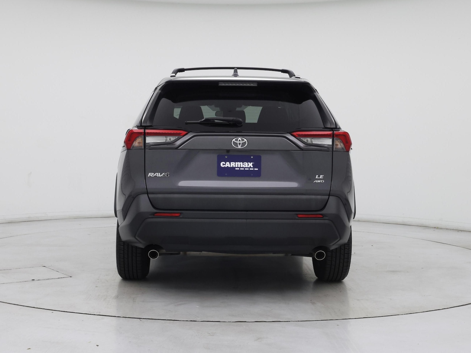 2019 Toyota RAV4 LE - Photo 7