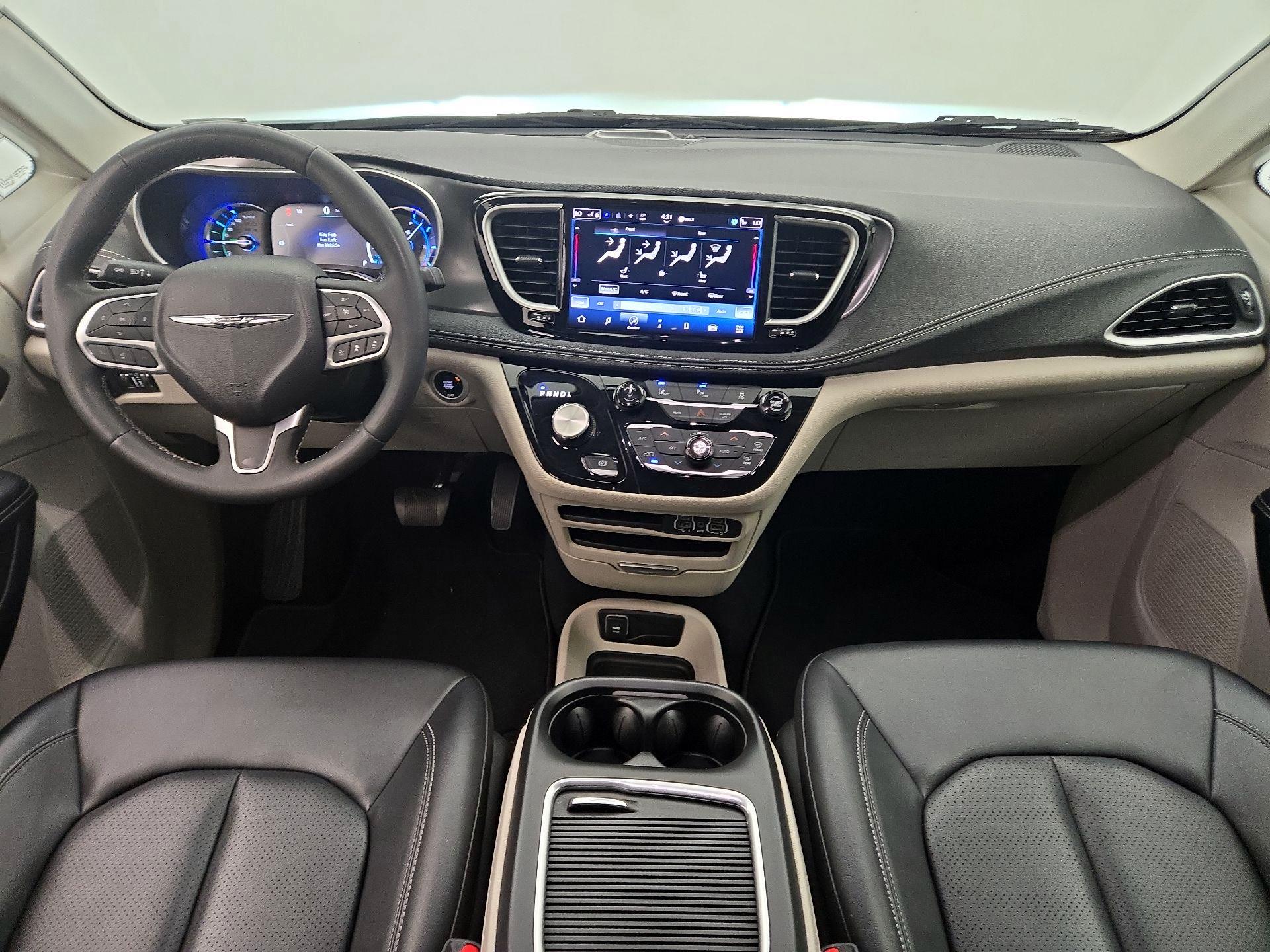 Thumbnail: 2024 Chrysler Pacifica - 9