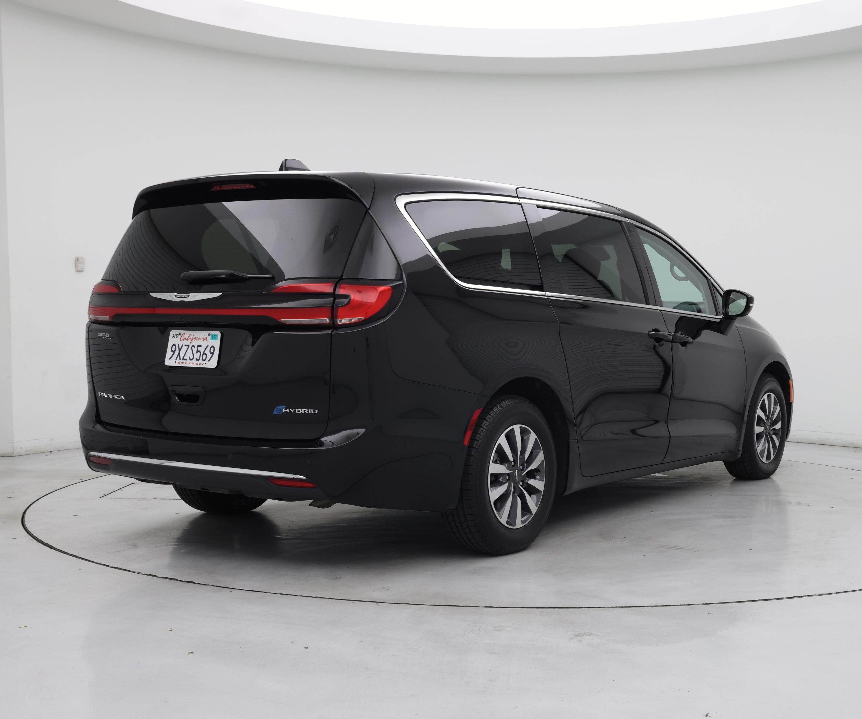 Thumbnail: 2024 Chrysler Pacifica - 8