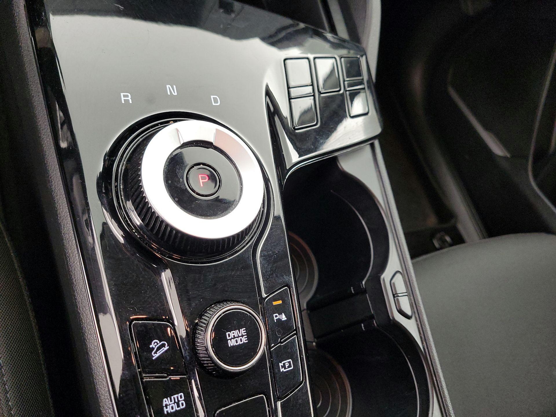 Thumbnail: 2023 Kia Sportage - 17